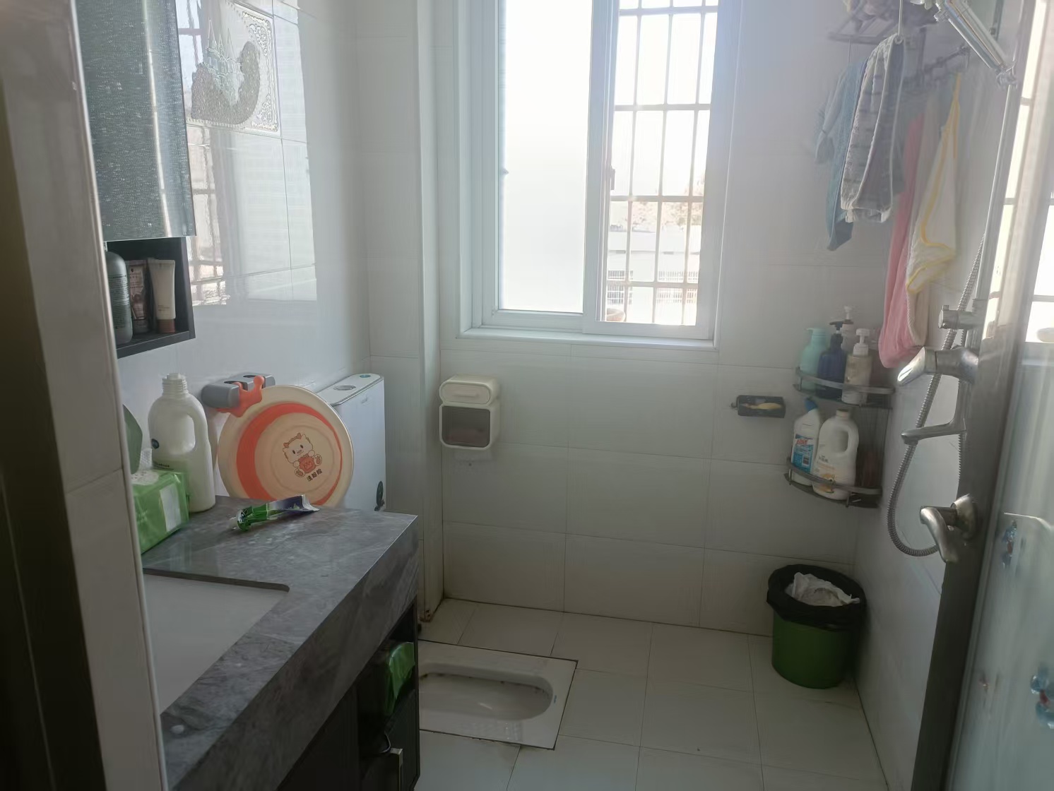 益华小区 3室2厅1卫 36.8万 益华小区 3室2厅1卫 36.8万客厅