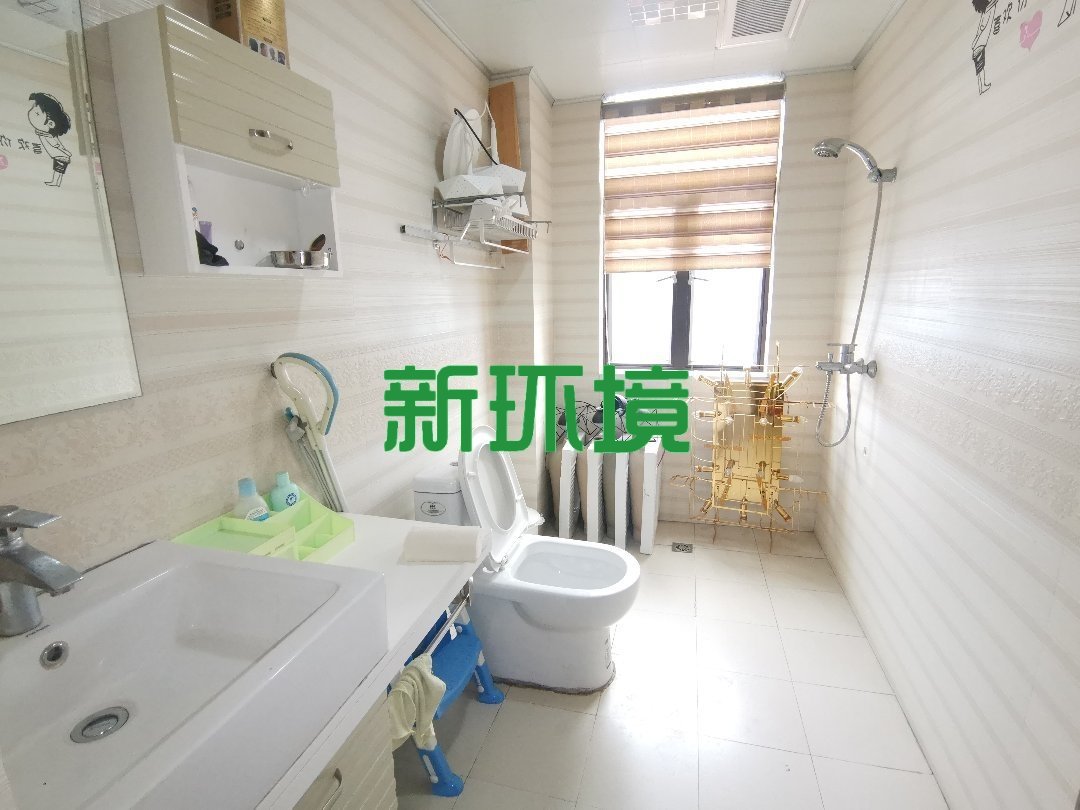 月亮湾二期B区  4室2厅2卫   2000.00元/月室内图