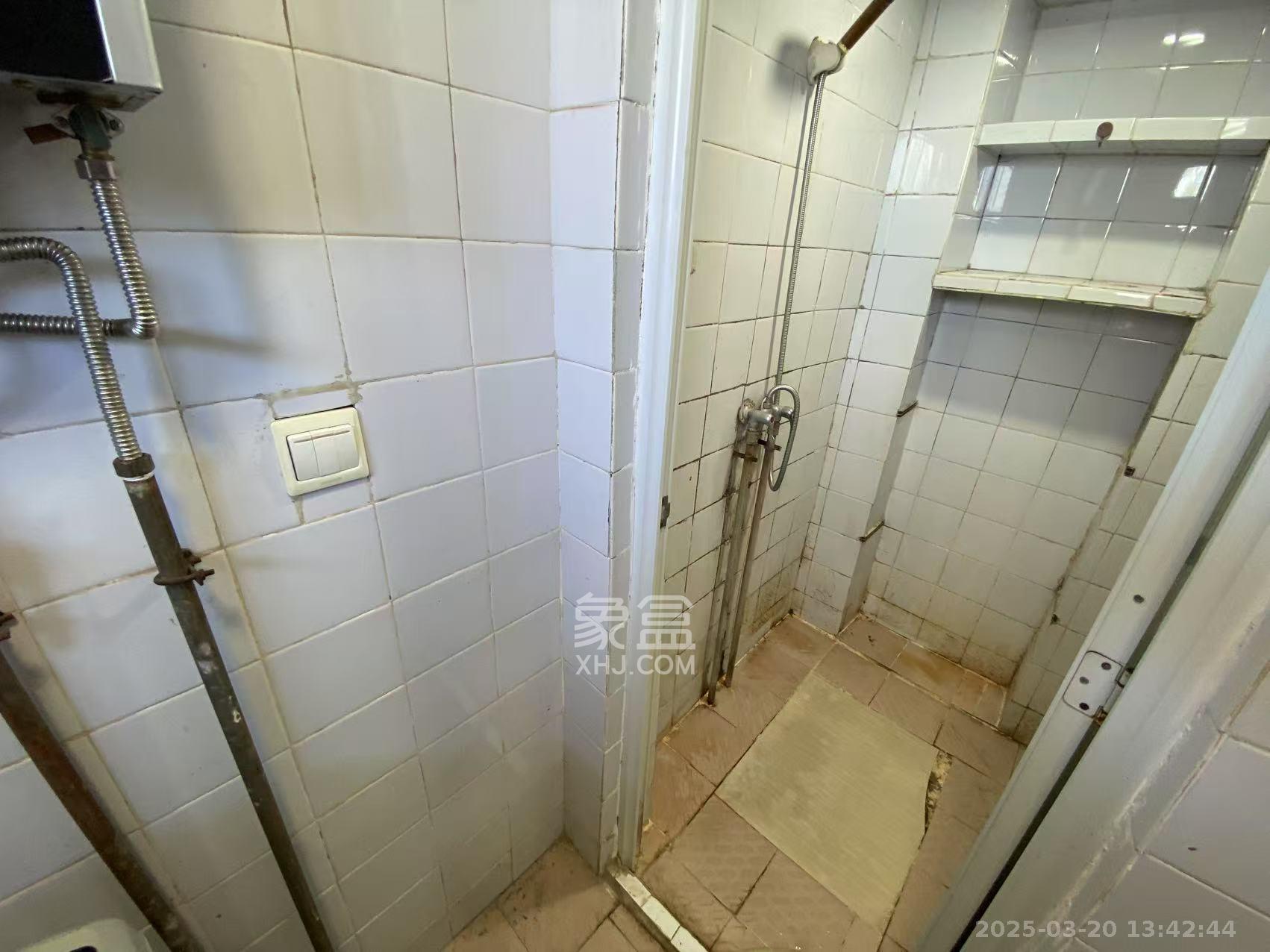 梓园路建安宿舍  2室1厅1卫   1500.00元/月室内图