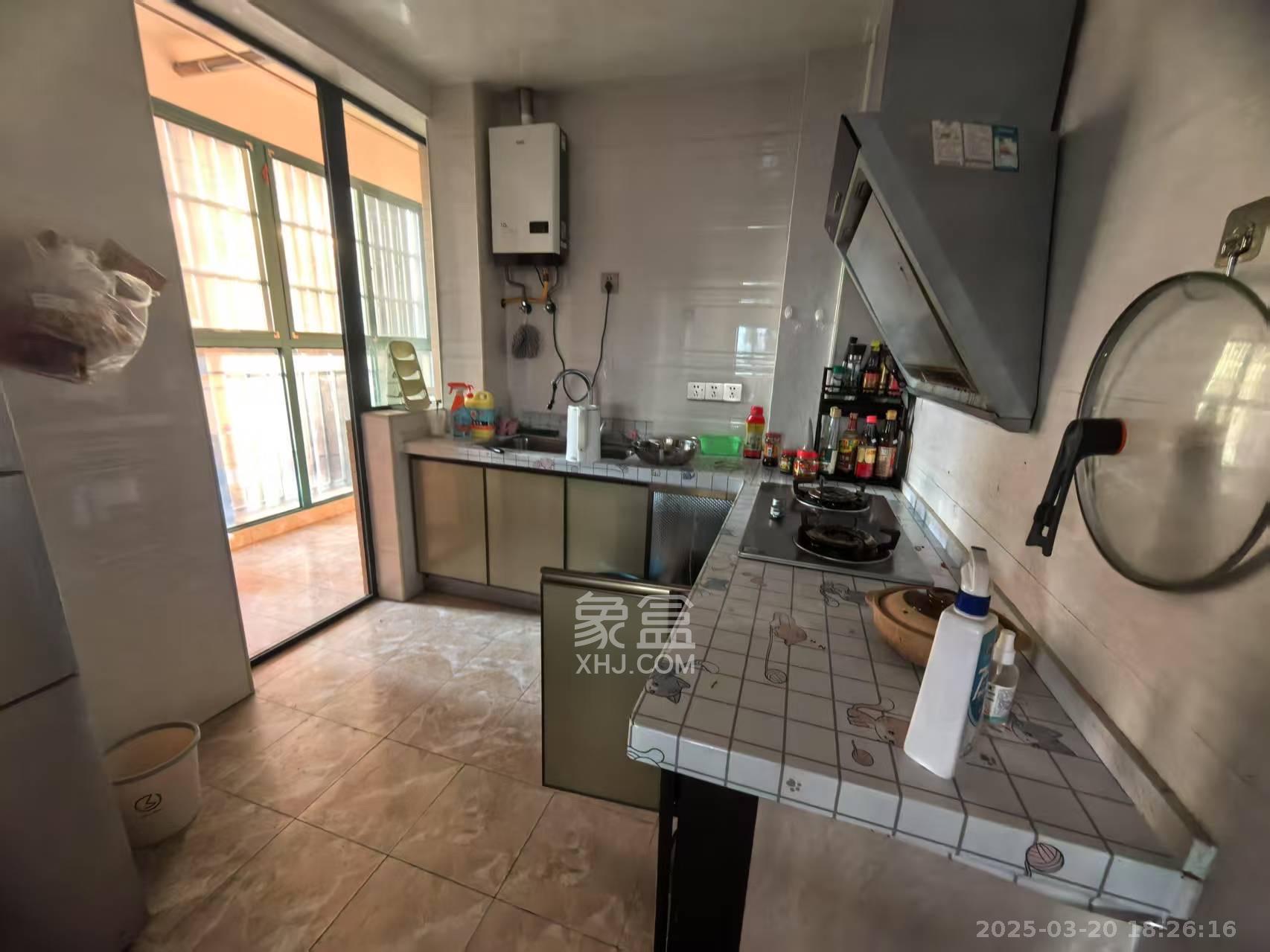 诚兴园  2室2厅1卫    2200.0元/月 诚兴园  2室2厅1卫    2200.0元/月室内图