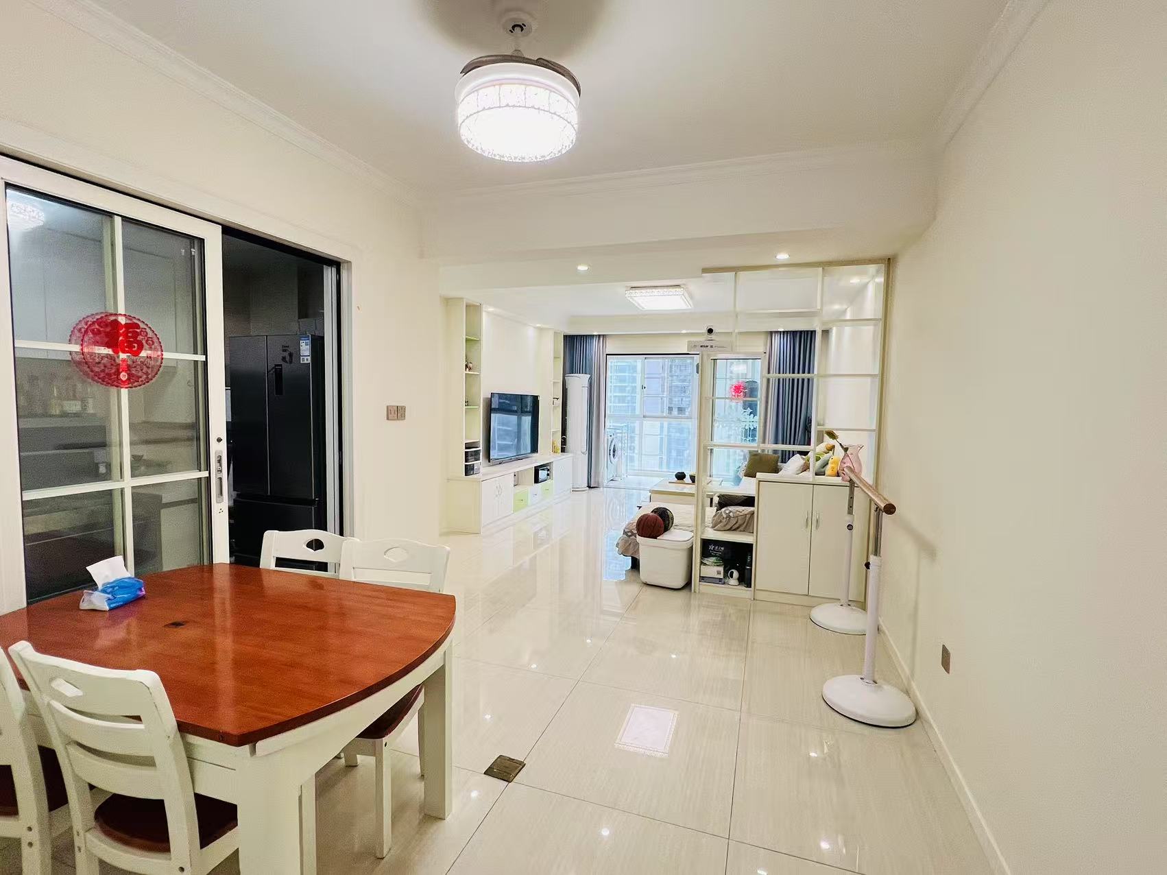 梓山湖领御 3室2厅1卫 2400.0元/月 梓山湖领御 3室2厅1卫 2400.0元/月室内图