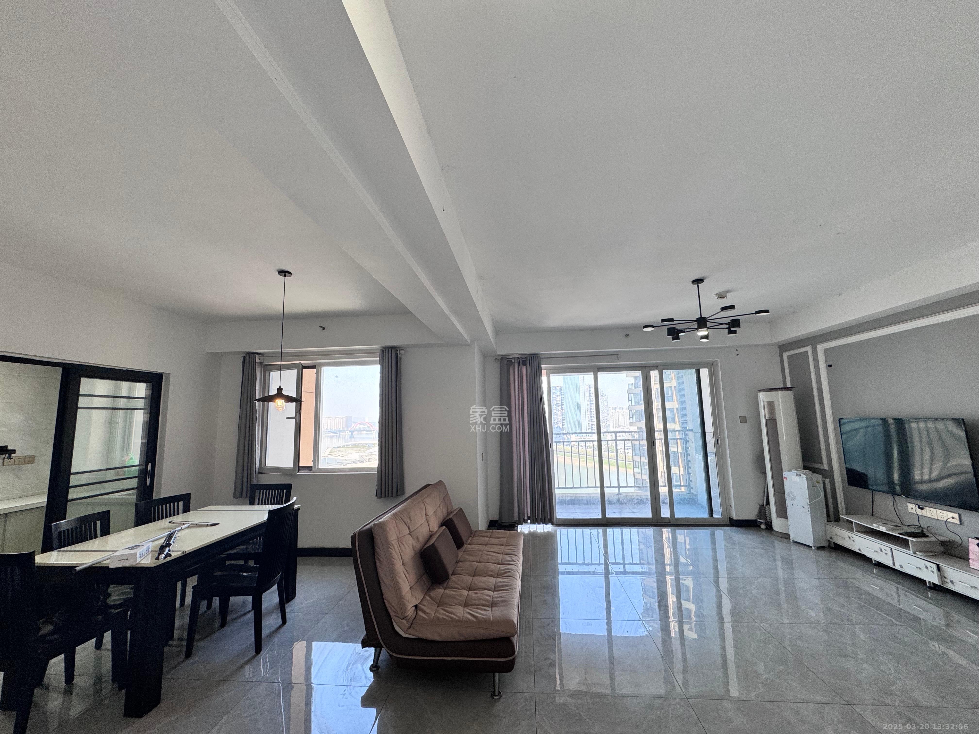 北辰三角洲C2区 3室2厅2卫 3500.0元/月 北辰三角洲C2区 3室2厅2卫 3500.0元/月室内图