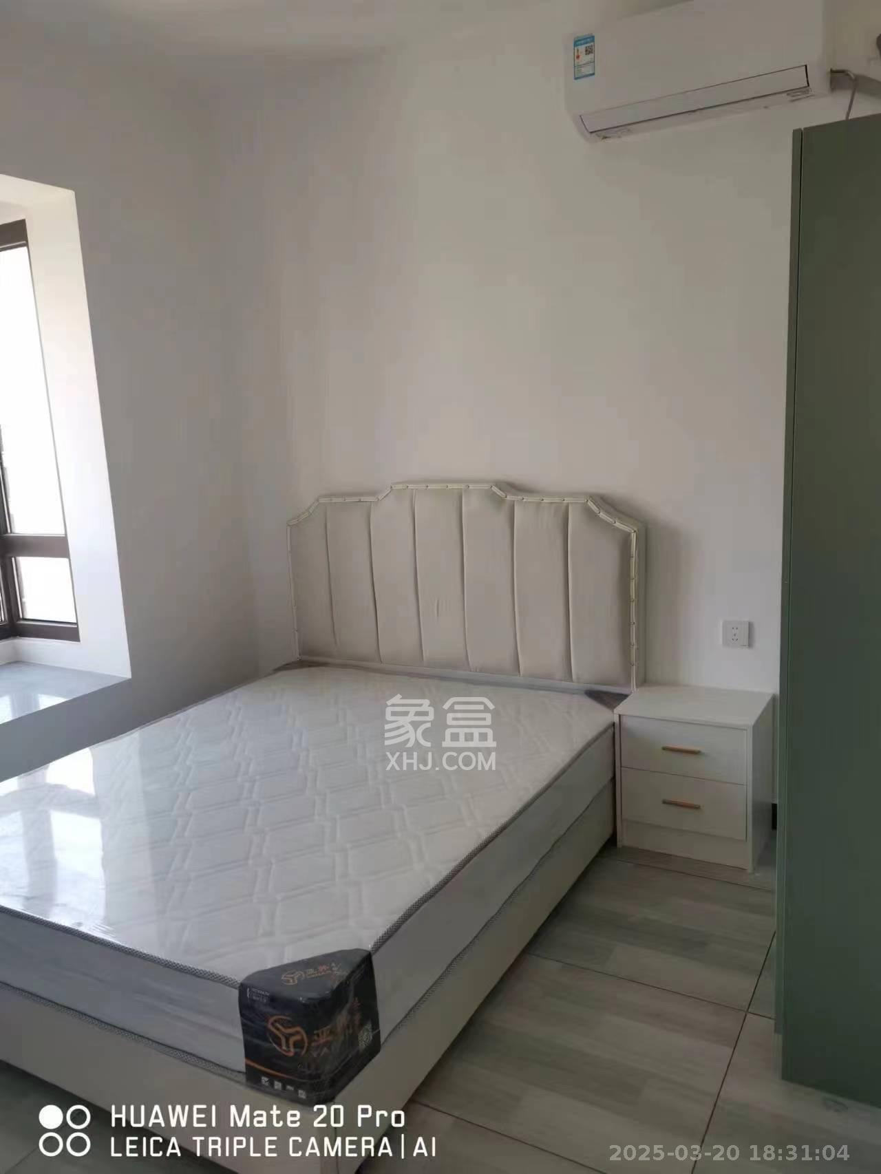 山语城三期 3室2厅2卫 2400.0元/月 山语城三期 3室2厅2卫 2400.0元/月室内图