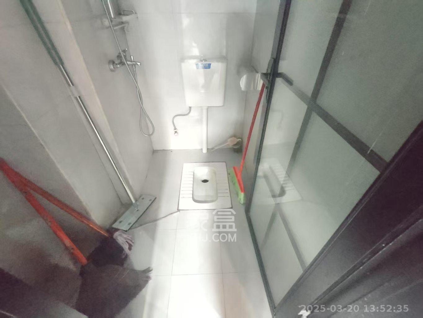 湖湾世景  1室1厅1卫   1400.00元/月室内图