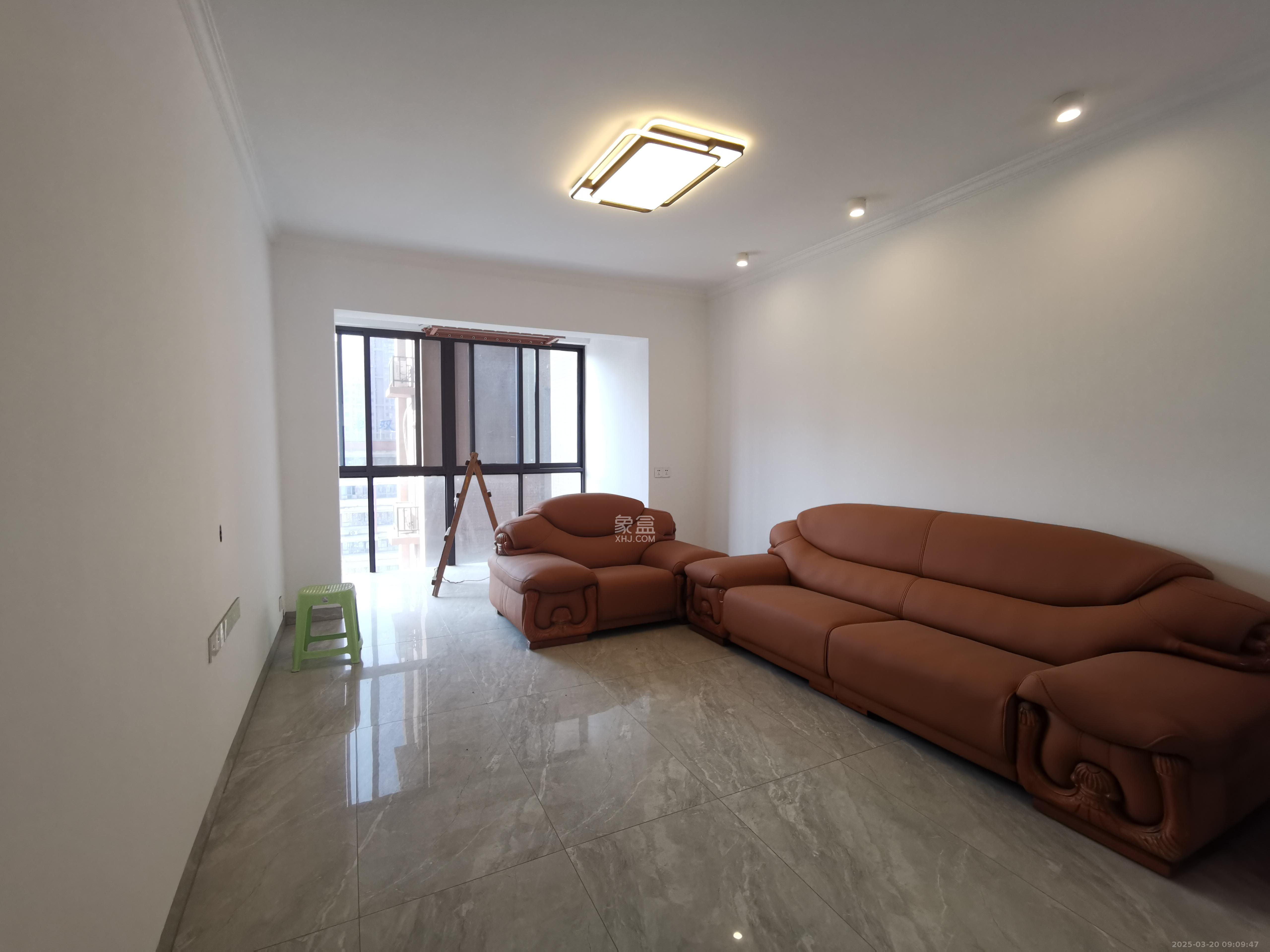 云开壹品樾玺  3室2厅1卫    3200.0元/月 云开壹品樾玺  3室2厅1卫    3200.0元/月室内图