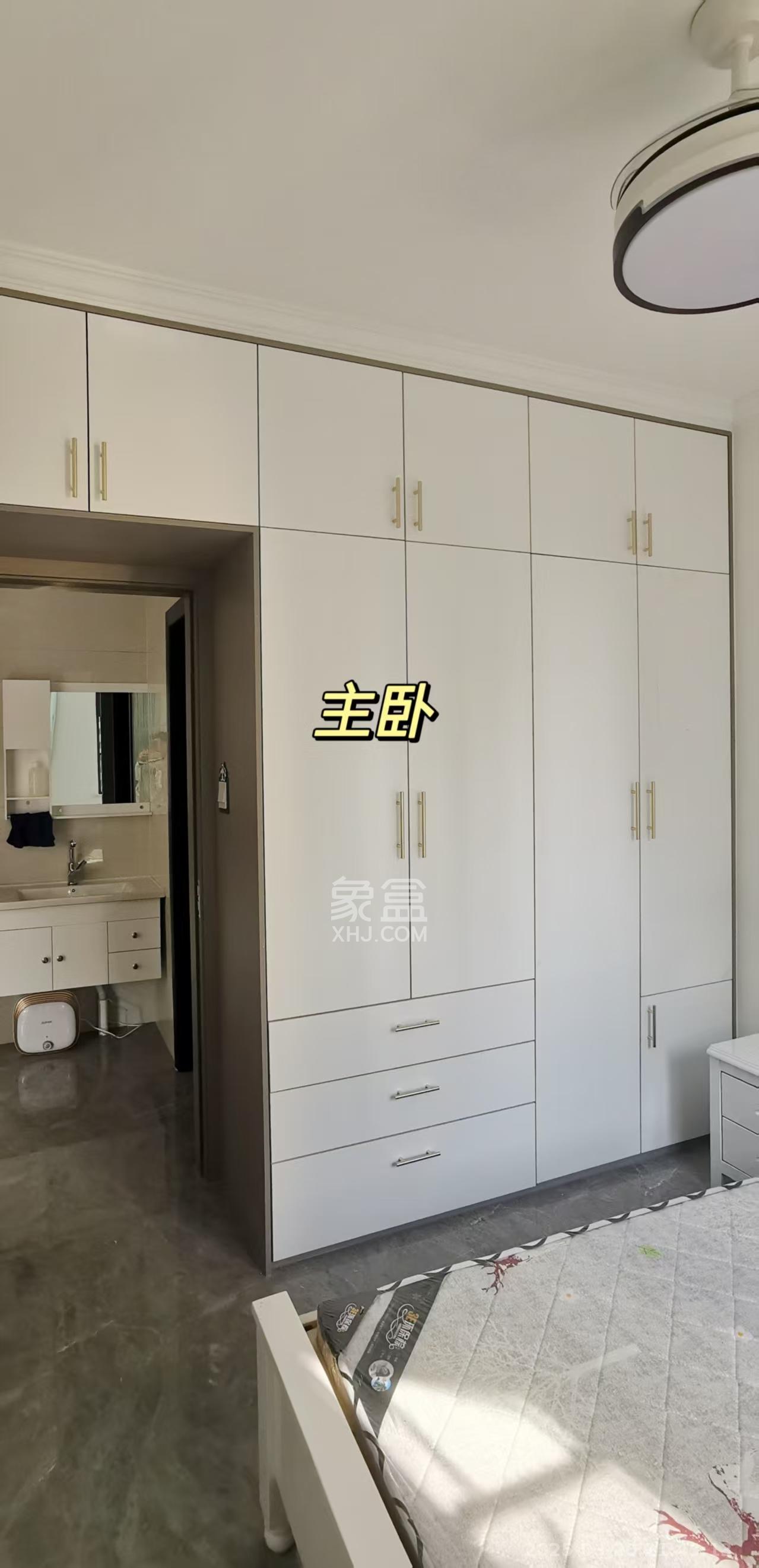 长房云时代  3室2厅1卫   2600.00元/月室内图