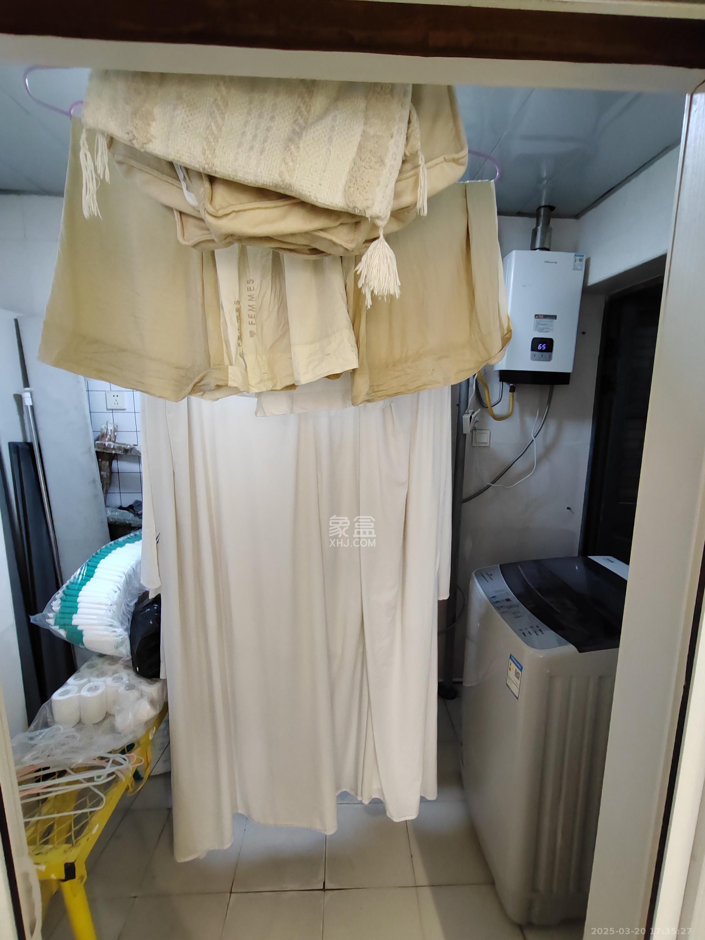 中天广场  3室2厅1卫   4200.00元/月室内图