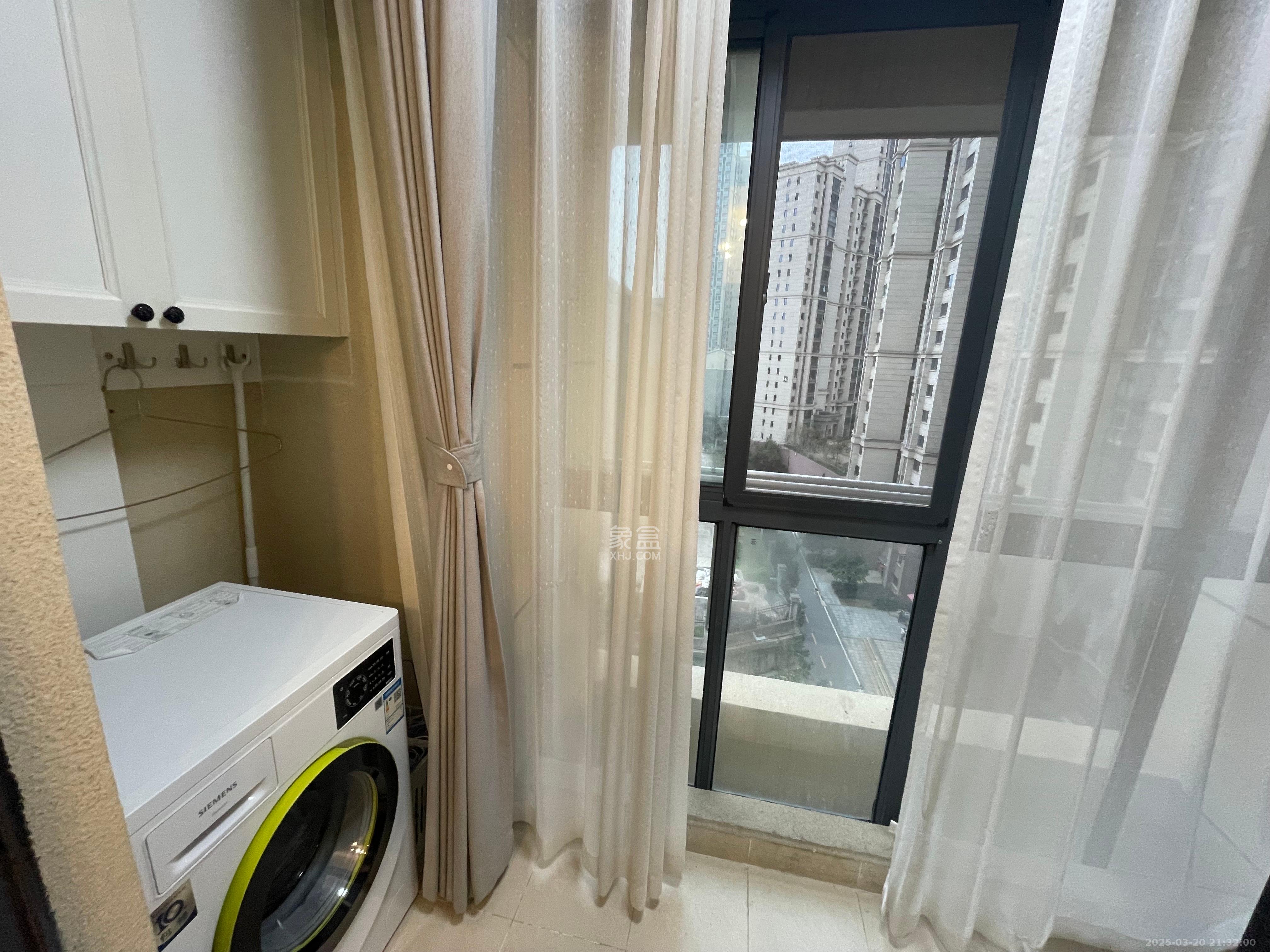 荣泰广场 1室0厅0卫 1600.0元/月 荣泰广场 1室0厅0卫 1600.0元/月室内图