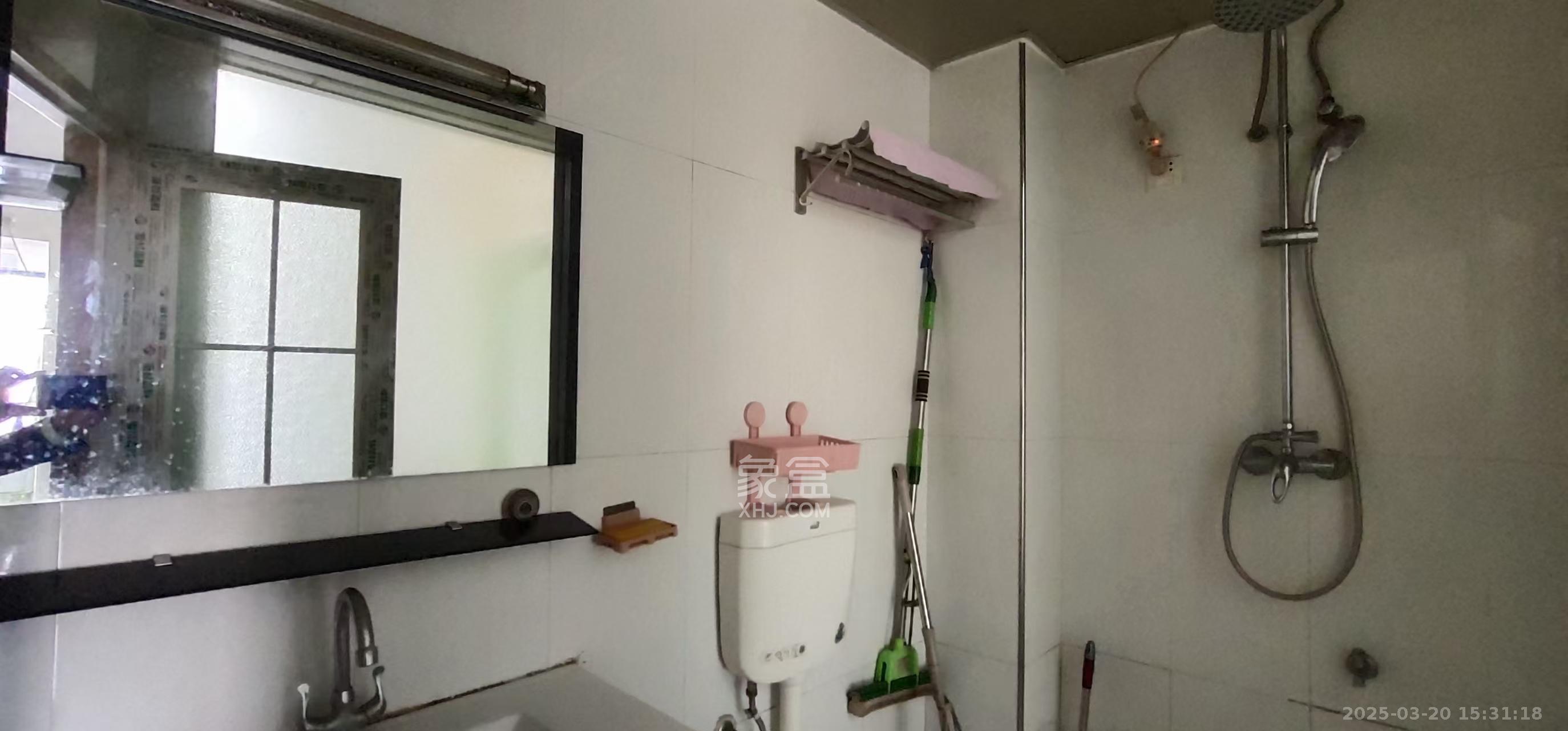 建鑫二期  1室1厅1卫   800.00元/月室内图