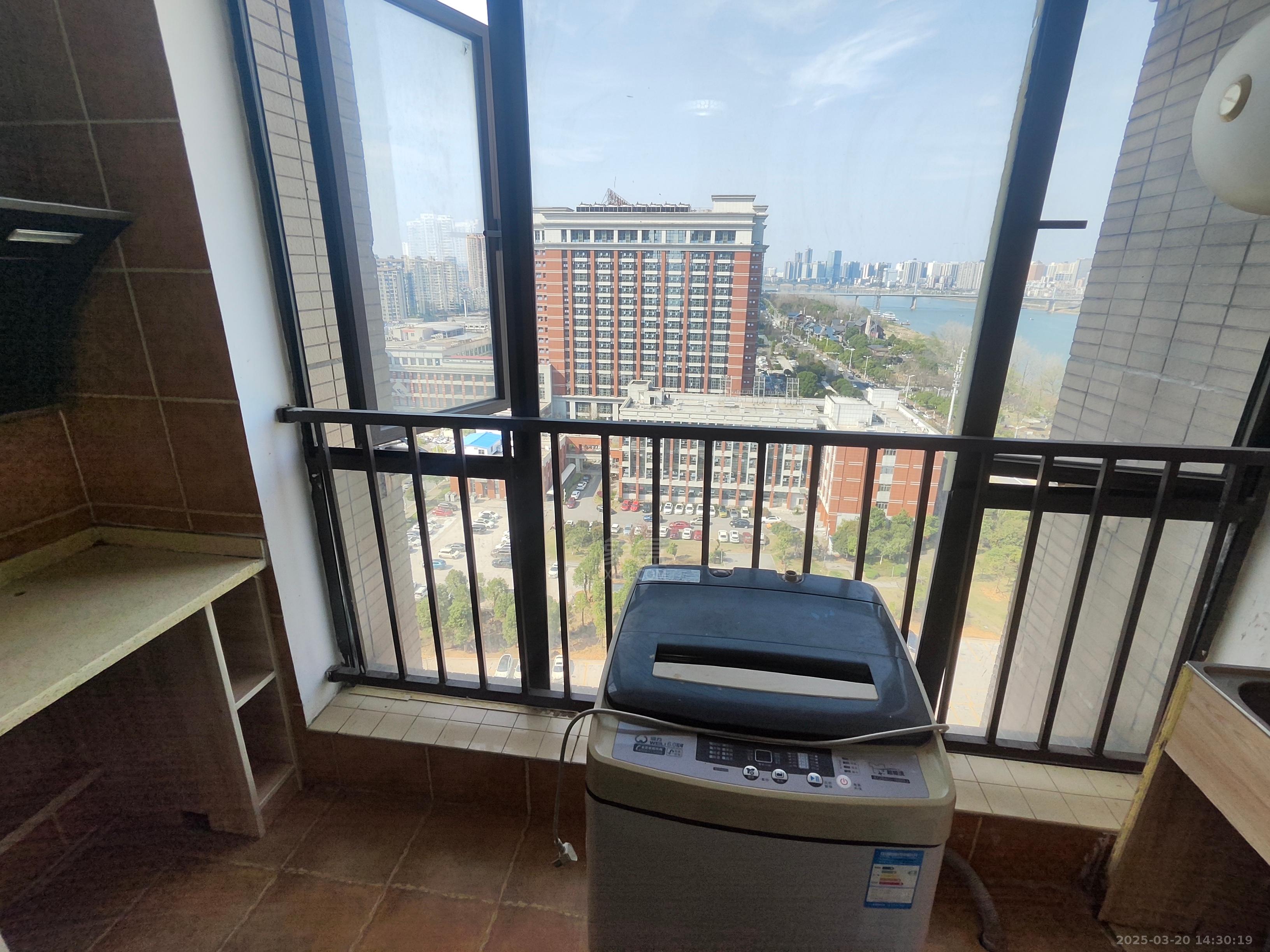 中泰财富湘江 1室1厅1卫 1100.0元/月 中泰财富湘江 1室1厅1卫 1100.0元/月室内图