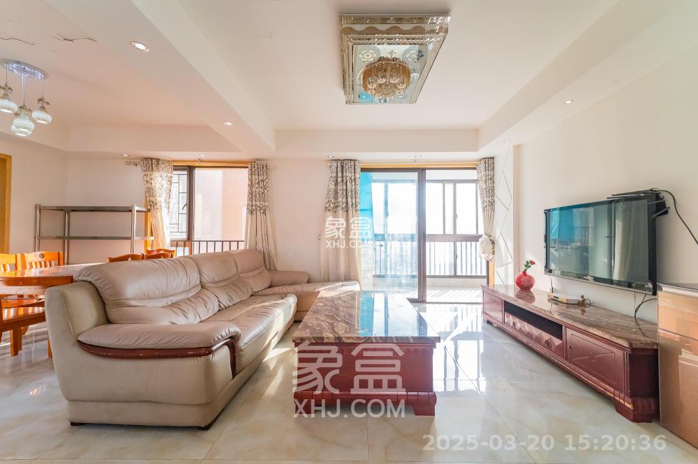 华润凤凰城三期 4室2厅2卫 2500.0元/月 华润凤凰城三期 4室2厅2卫 2500.0元/月室内图