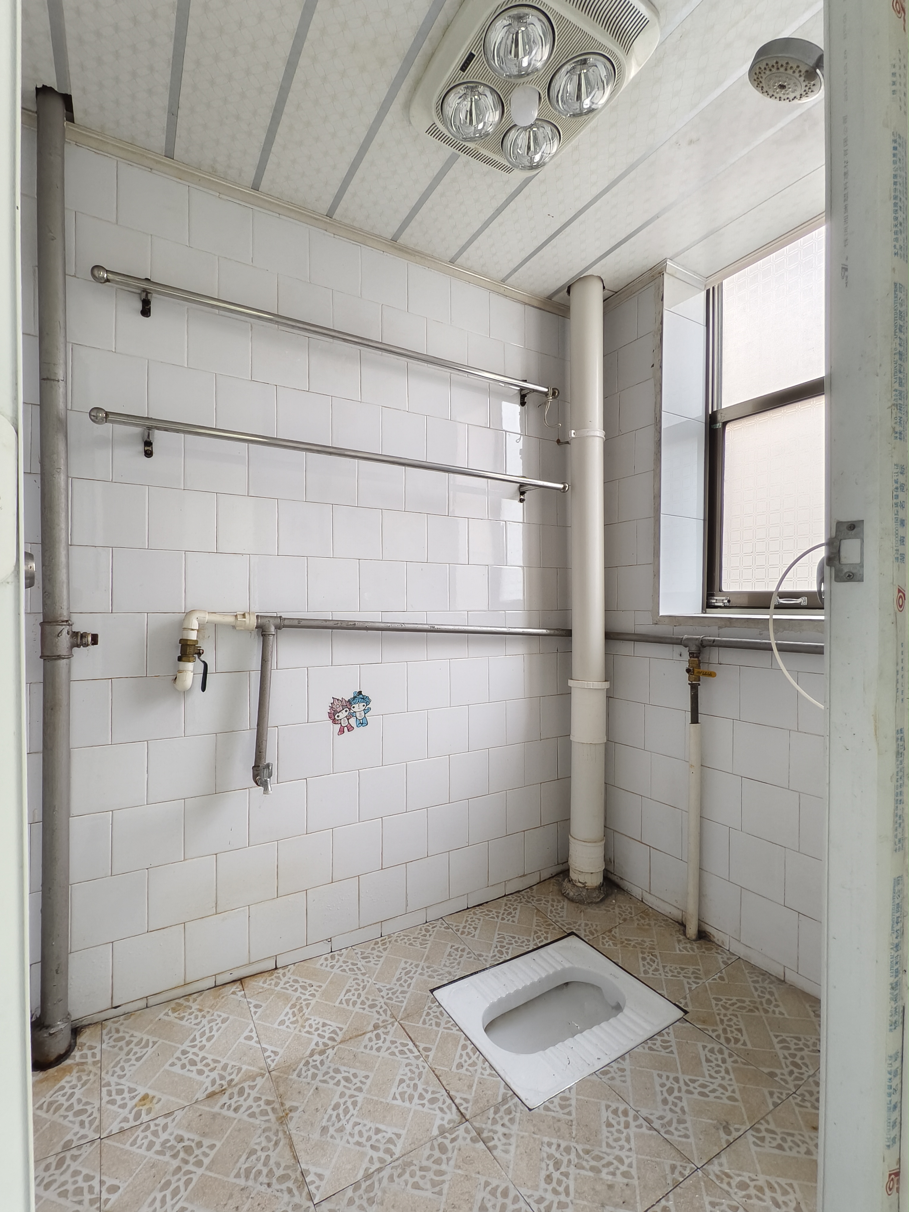 715矿小区 4室2厅2卫 29.8万 715矿小区 4室2厅2卫 29.8万室内图