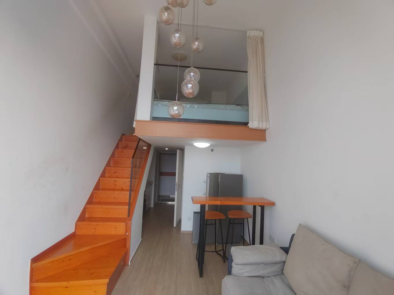 保利中央海岸三期熙园  1室1厅1卫    2100.0元/月 保利中央海岸三期熙园  1室1厅1卫    2100.0元/月室内图