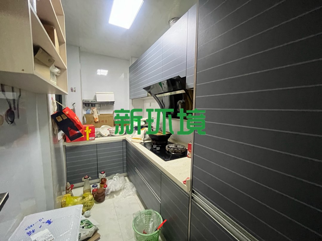 南门口安置小区  3室2厅2卫   85.00万客厅