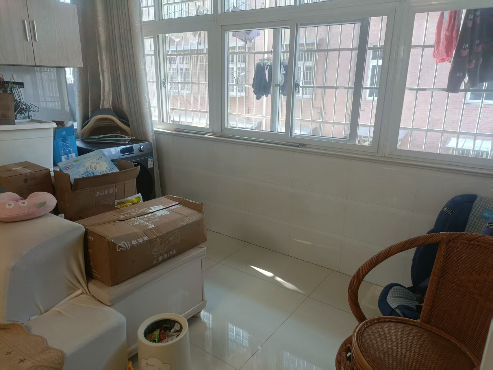 益华小区 3室2厅1卫 36.8万 益华小区 3室2厅1卫 36.8万客厅