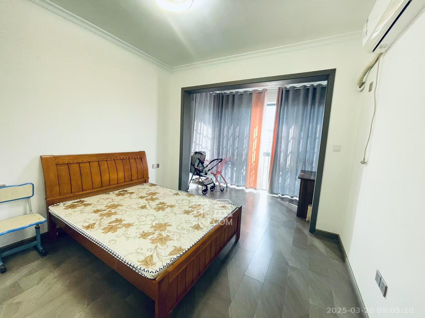 金霞华庭 3室2厅2卫 63.8万 金霞华庭 3室2厅2卫 63.8万室内图