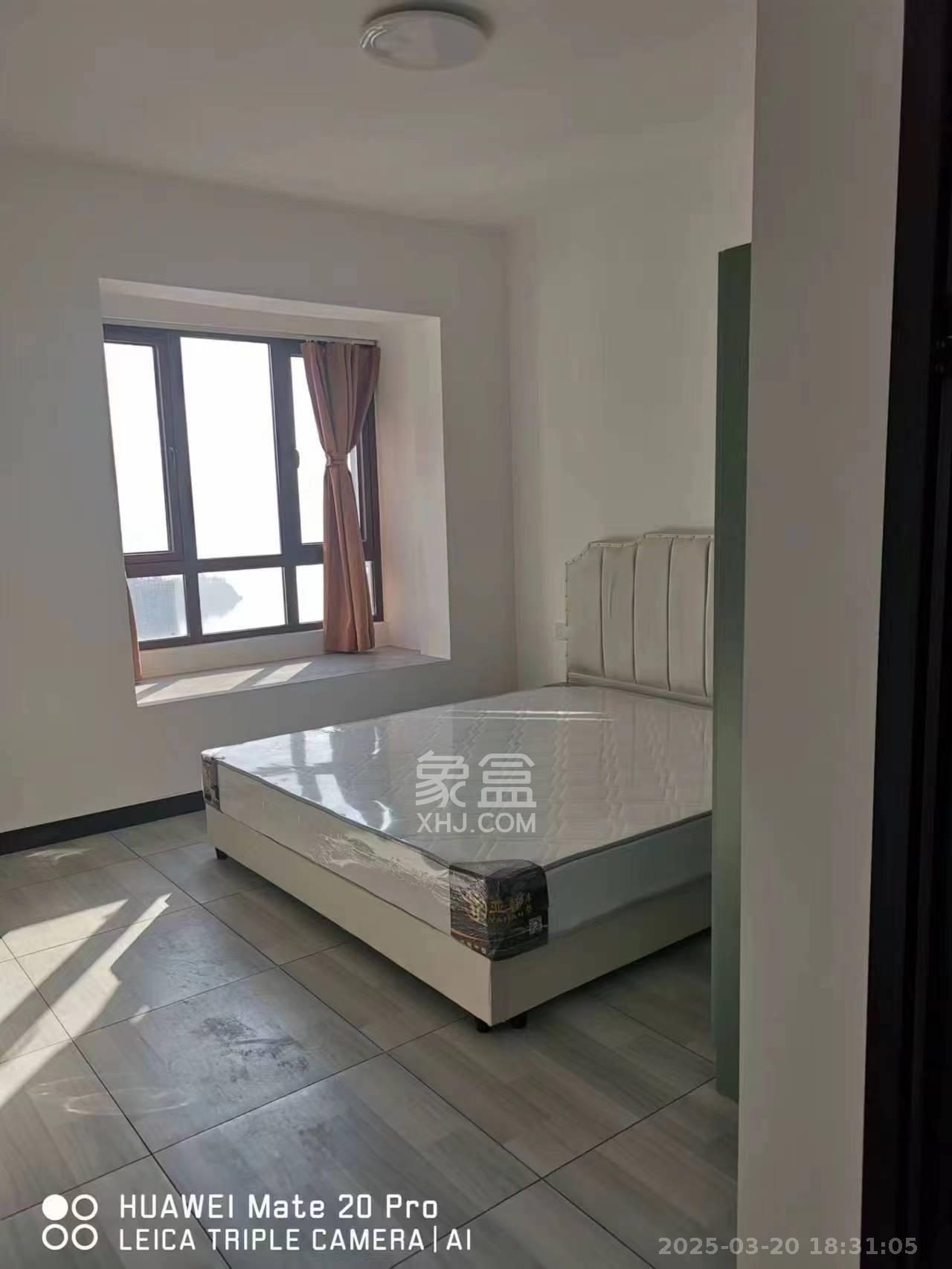 山语城三期 3室2厅2卫 2400.0元/月 山语城三期 3室2厅2卫 2400.0元/月室内图