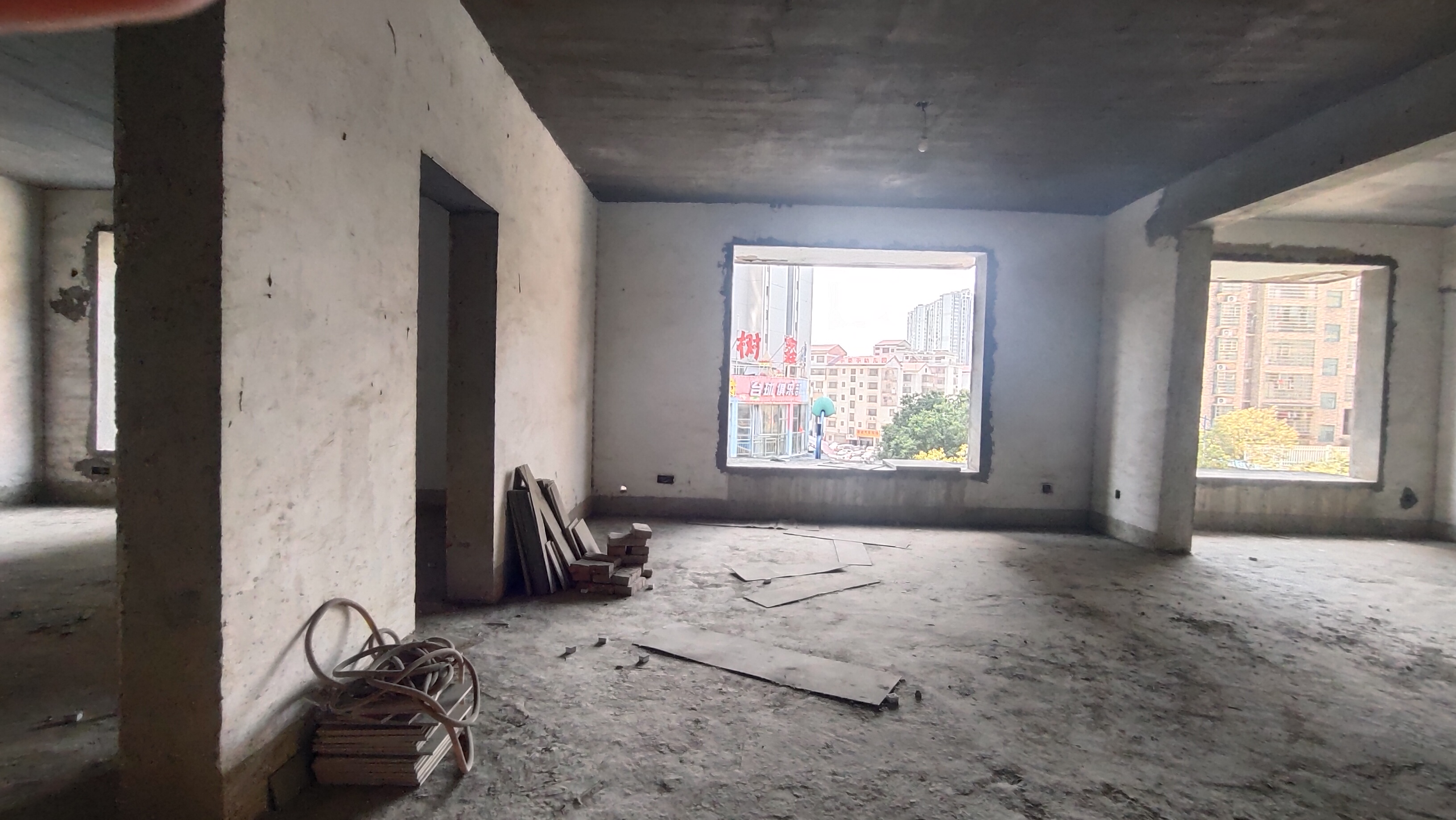 南珠苑 3室2厅2卫 43.8万 南珠苑 3室2厅2卫 43.8万客厅