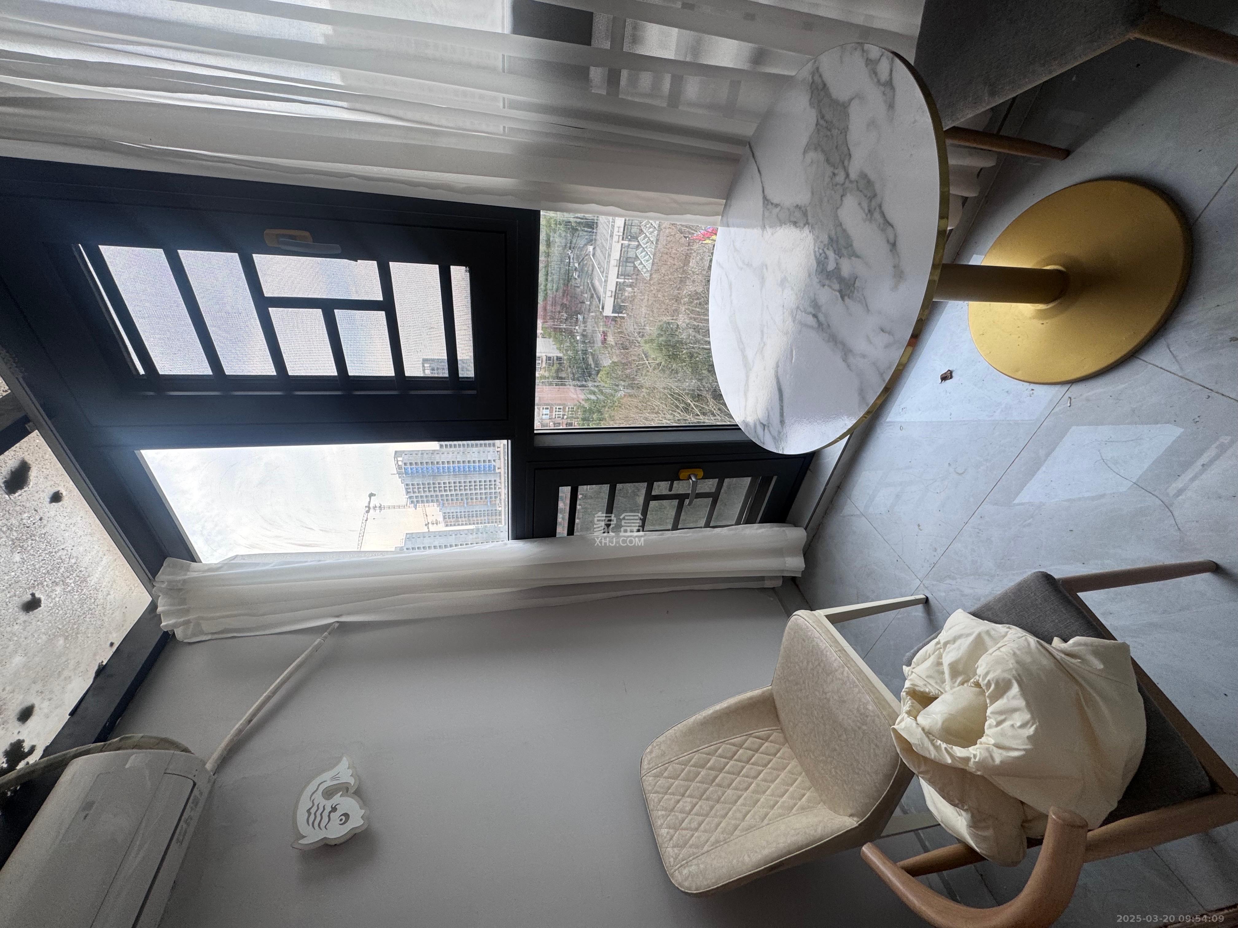 裕天国际商汇中心 1室0厅0卫 3500.0元/月 裕天国际商汇中心 1室0厅0卫 3500.0元/月室内图