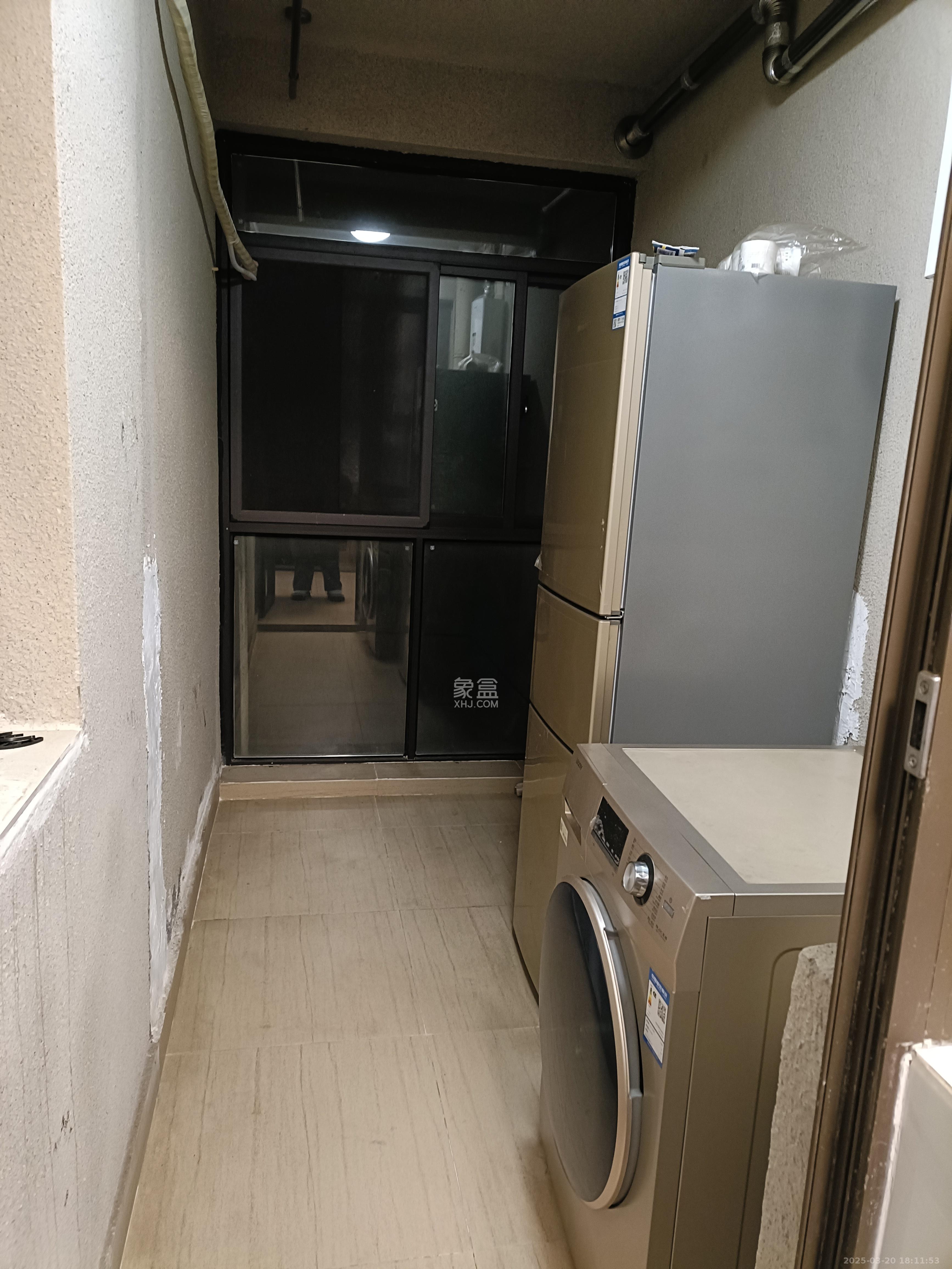 碧桂园公园壹号(凯怡茗苑) 3室2厅1卫 1600.0元/月 碧桂园公园壹号(凯怡茗苑) 3室2厅1卫 1600.0元/月室内图