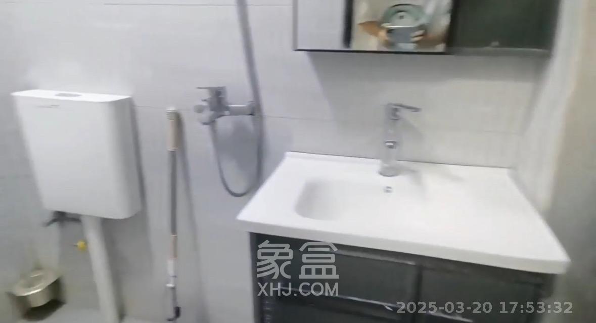 保利麓谷林语I区  1室0厅1卫   1500.00元/月室内图