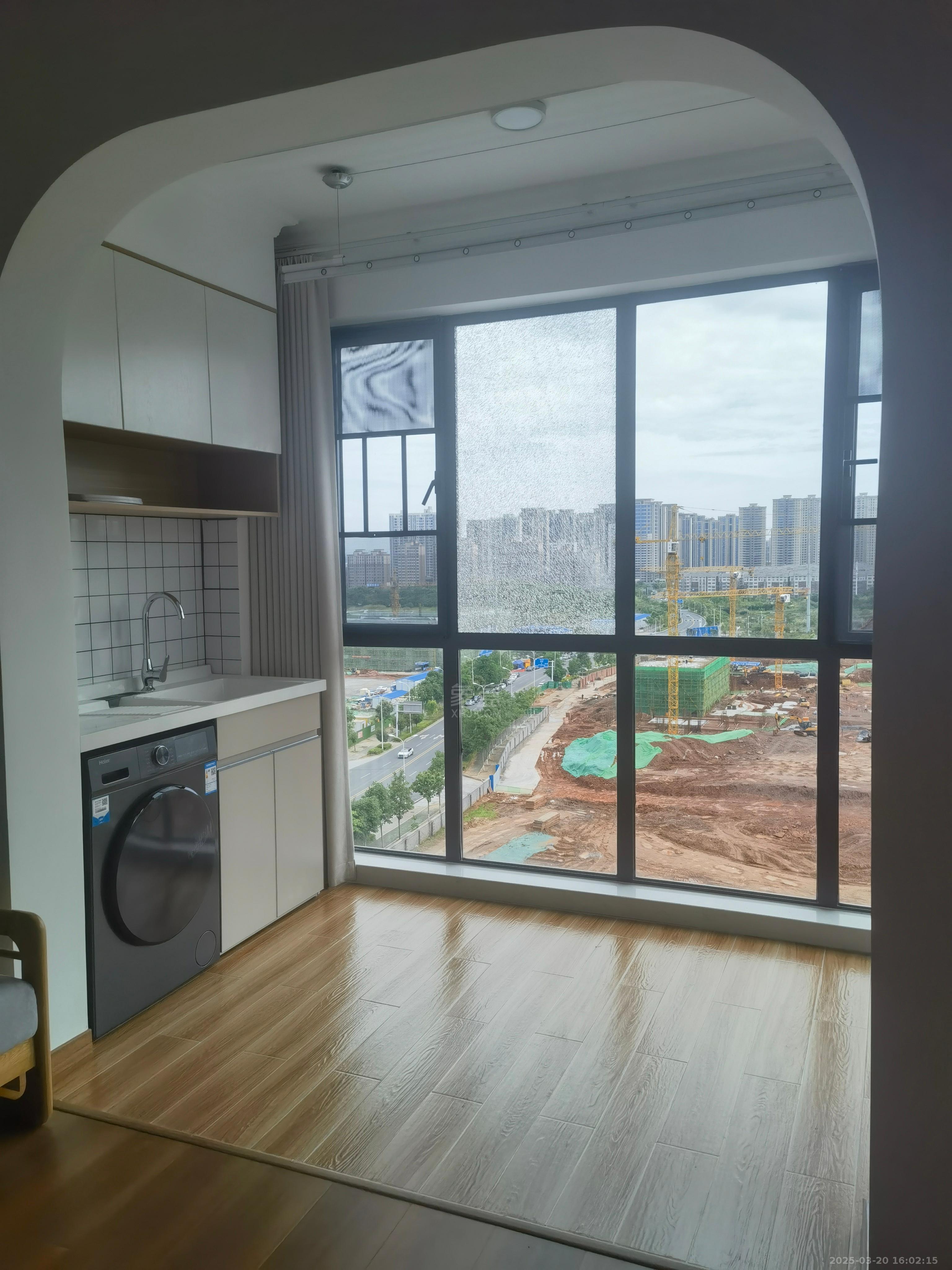 山水豪庭 2室2厅1卫 1800.0元/月 山水豪庭 2室2厅1卫 1800.0元/月室内图