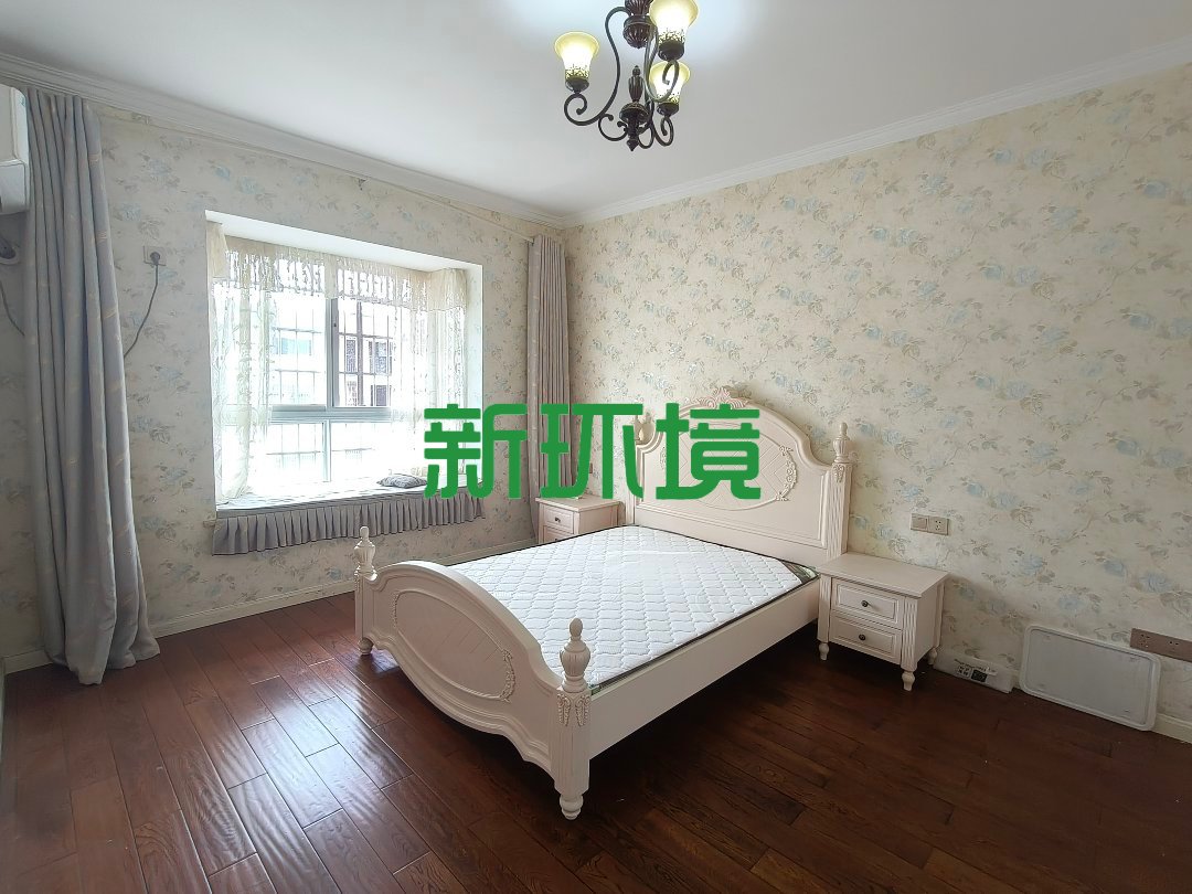 龙城街 3室2厅2卫 2100.0元/月 龙城街 3室2厅2卫 2100.0元/月室内图