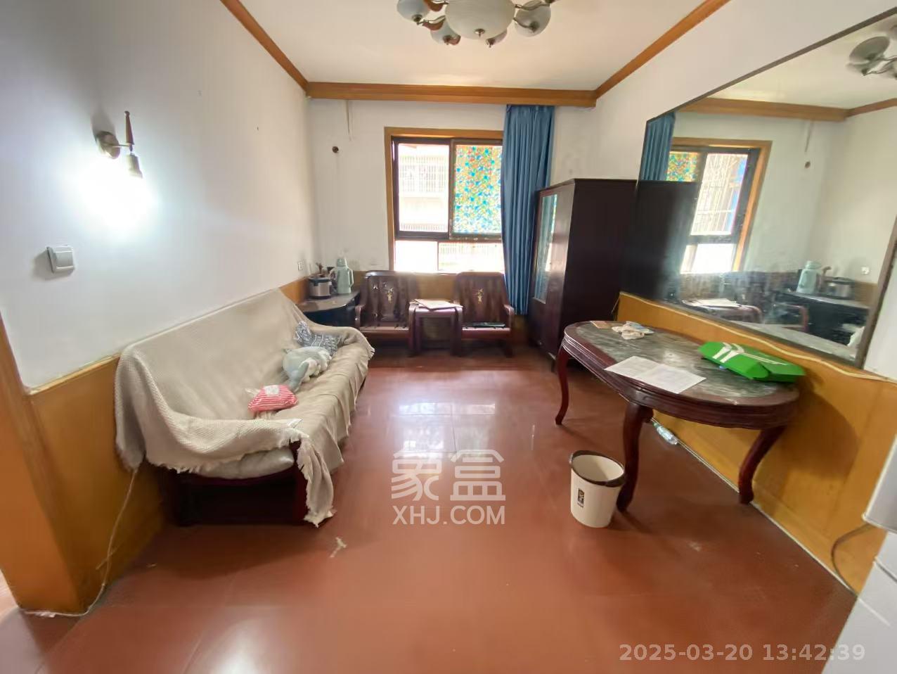 梓园路建安宿舍  2室1厅1卫   1500.00元/月