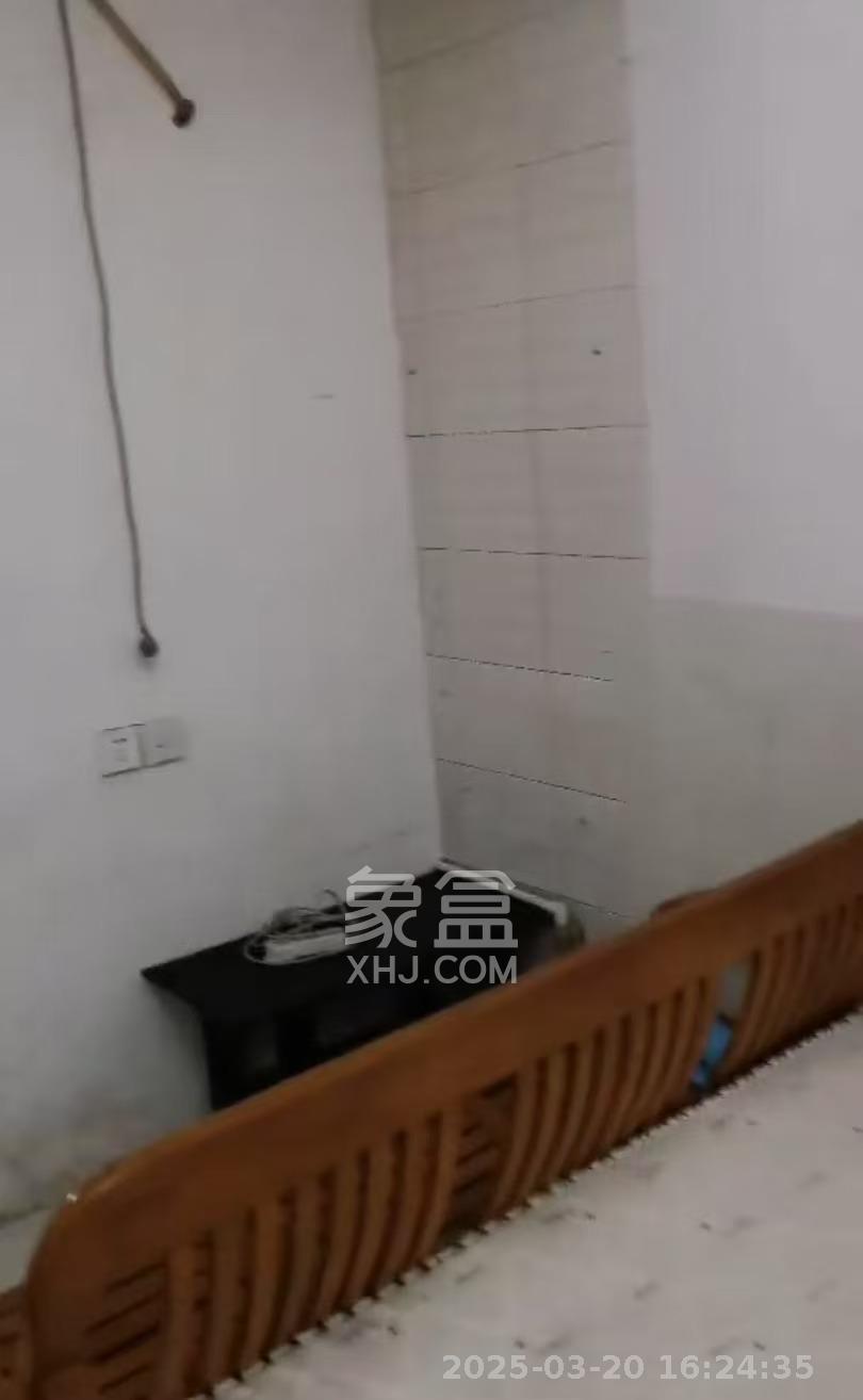 新塘垅小区(高桥物流园) 1室1厅1卫 750.0元/月 新塘垅小区(高桥物流园) 1室1厅1卫 750.0元/月室内图