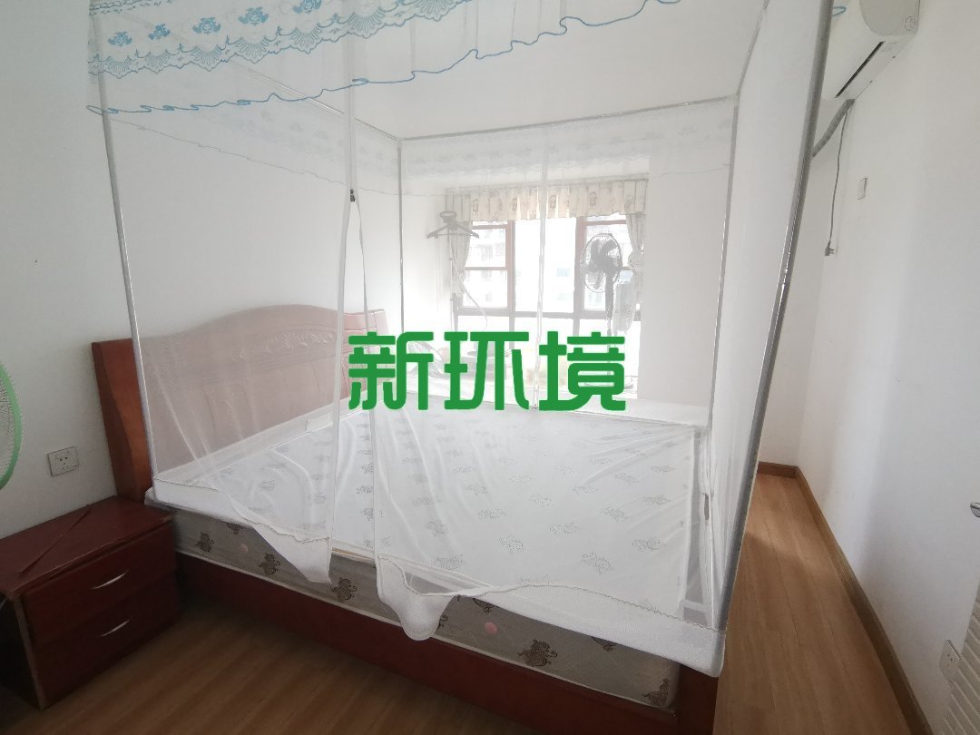 月亮湾二期B区  4室2厅2卫   2000.00元/月室内图