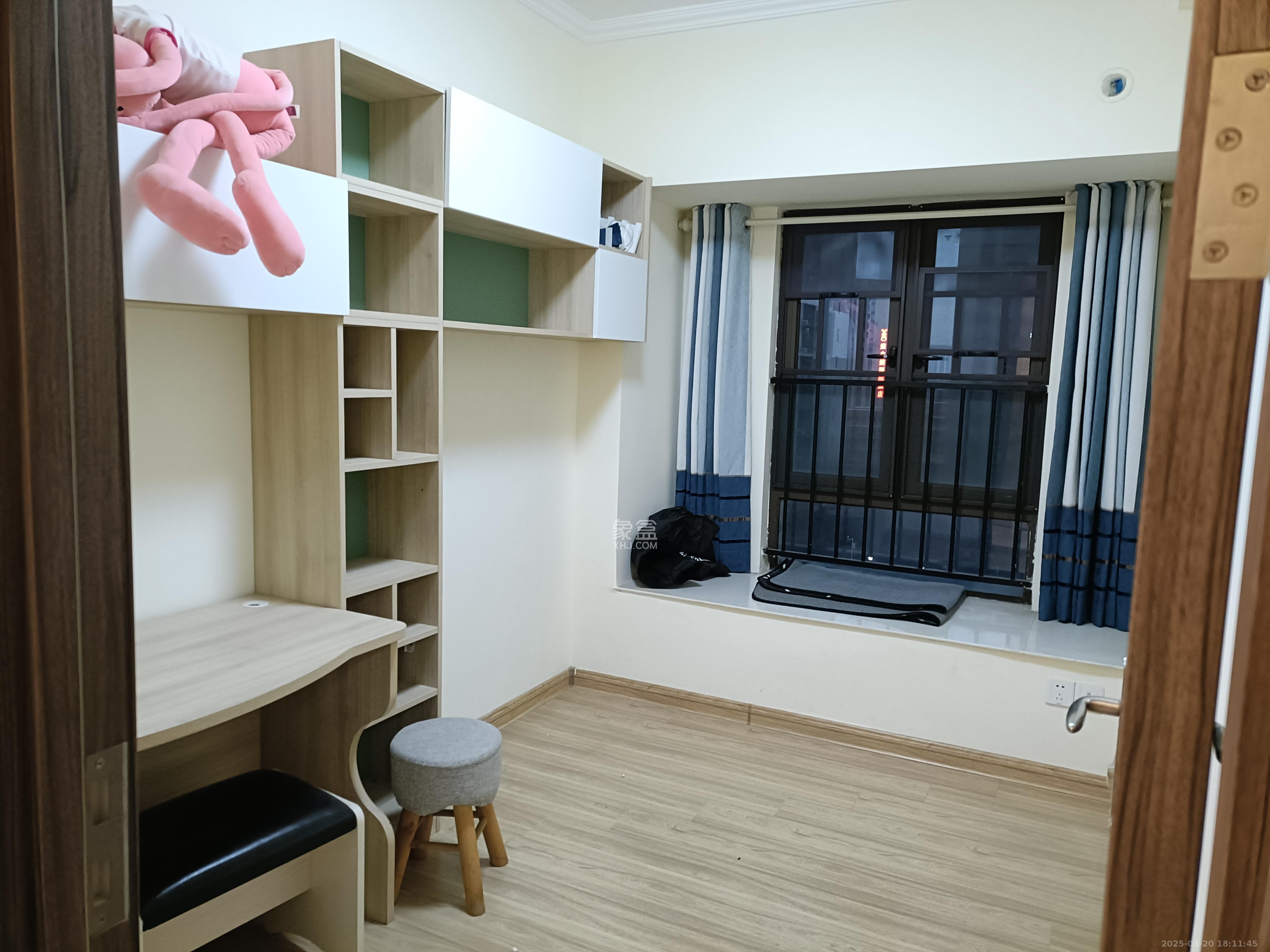 碧桂园公园壹号(凯怡茗苑) 3室2厅1卫 1600.0元/月 碧桂园公园壹号(凯怡茗苑) 3室2厅1卫 1600.0元/月室内图