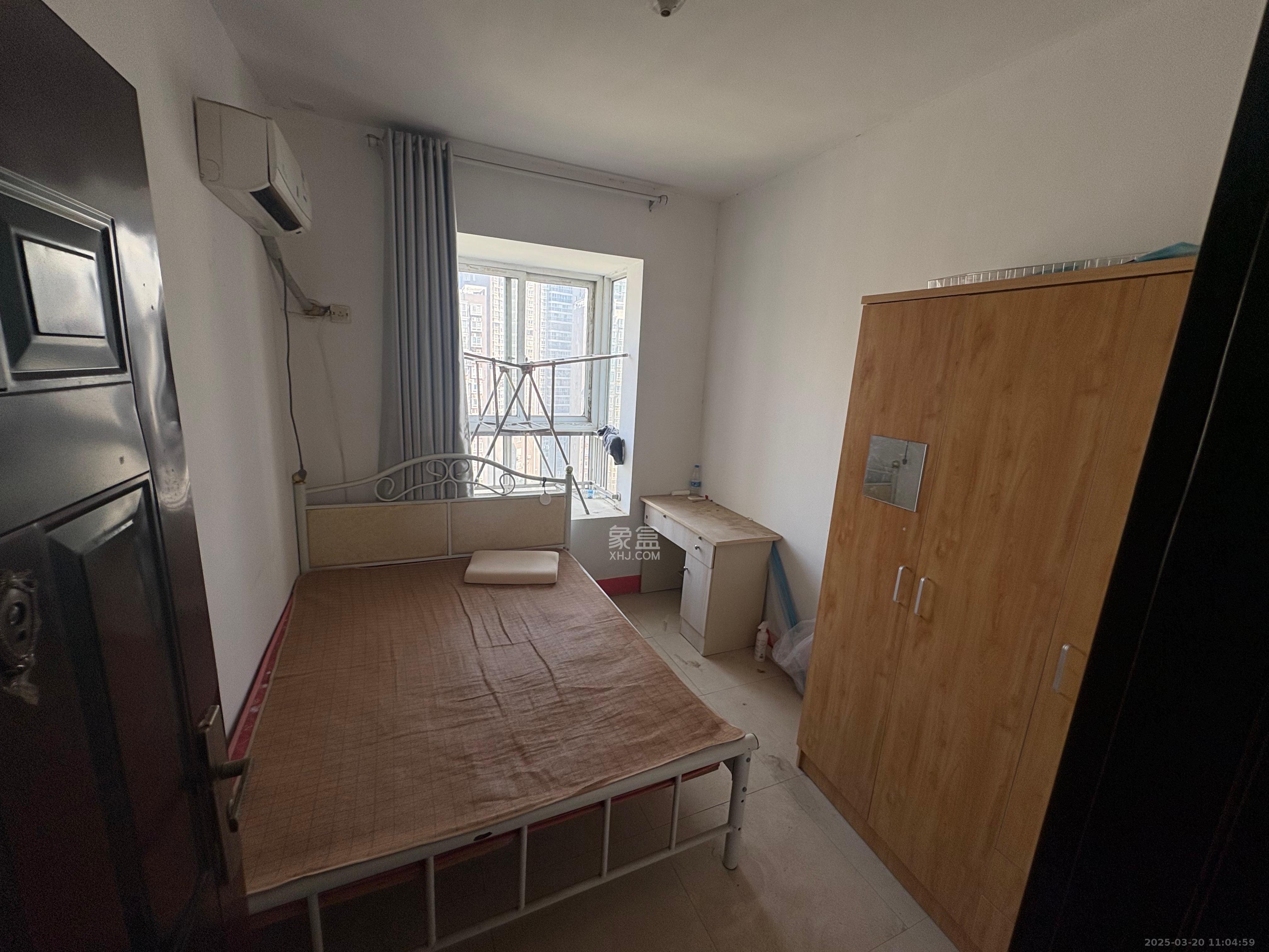 世景华庭  3室2厅2卫    1500.0元/月室内图