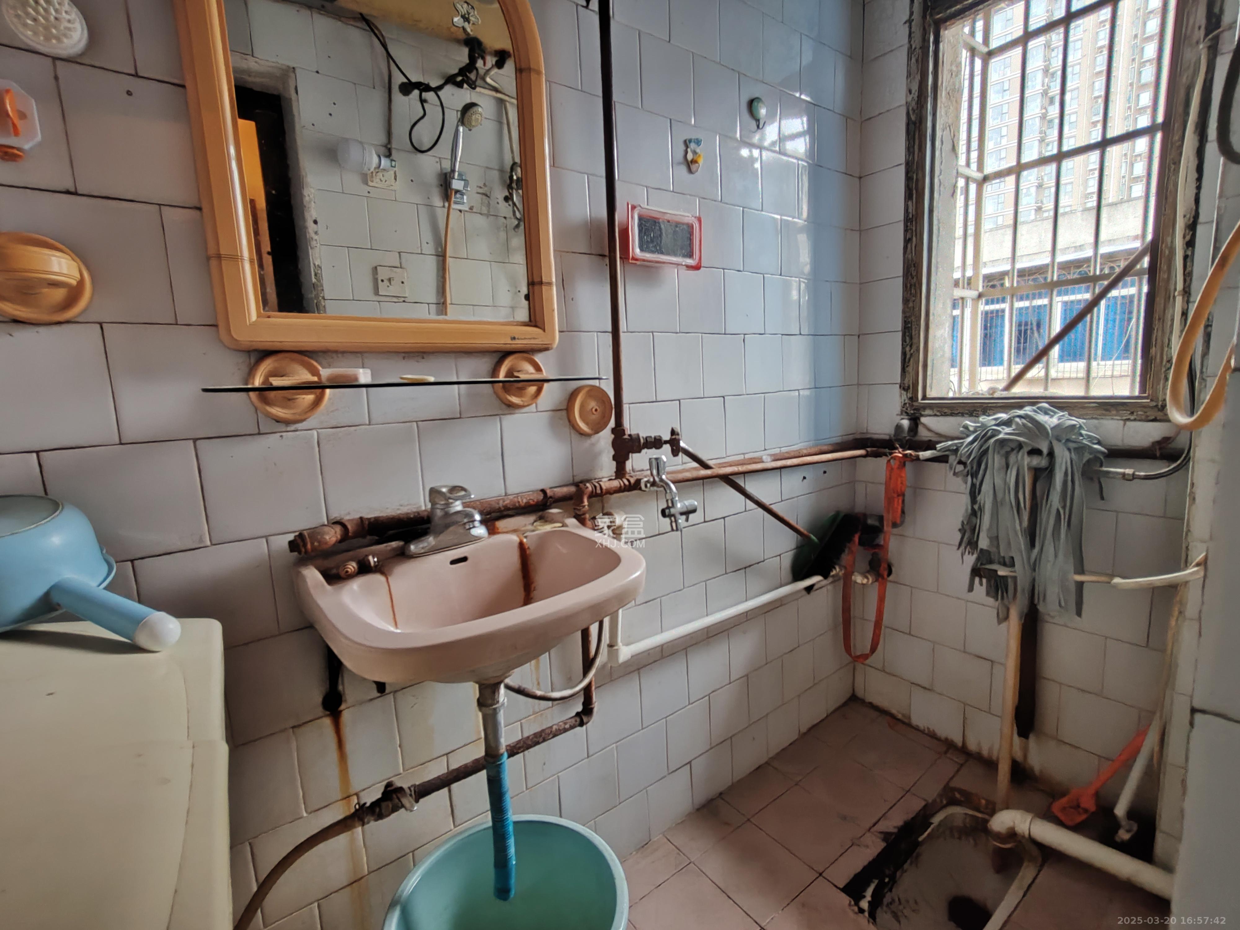 建安小区 2室1厅1卫 1200.0元/月 建安小区 2室1厅1卫 1200.0元/月室内图