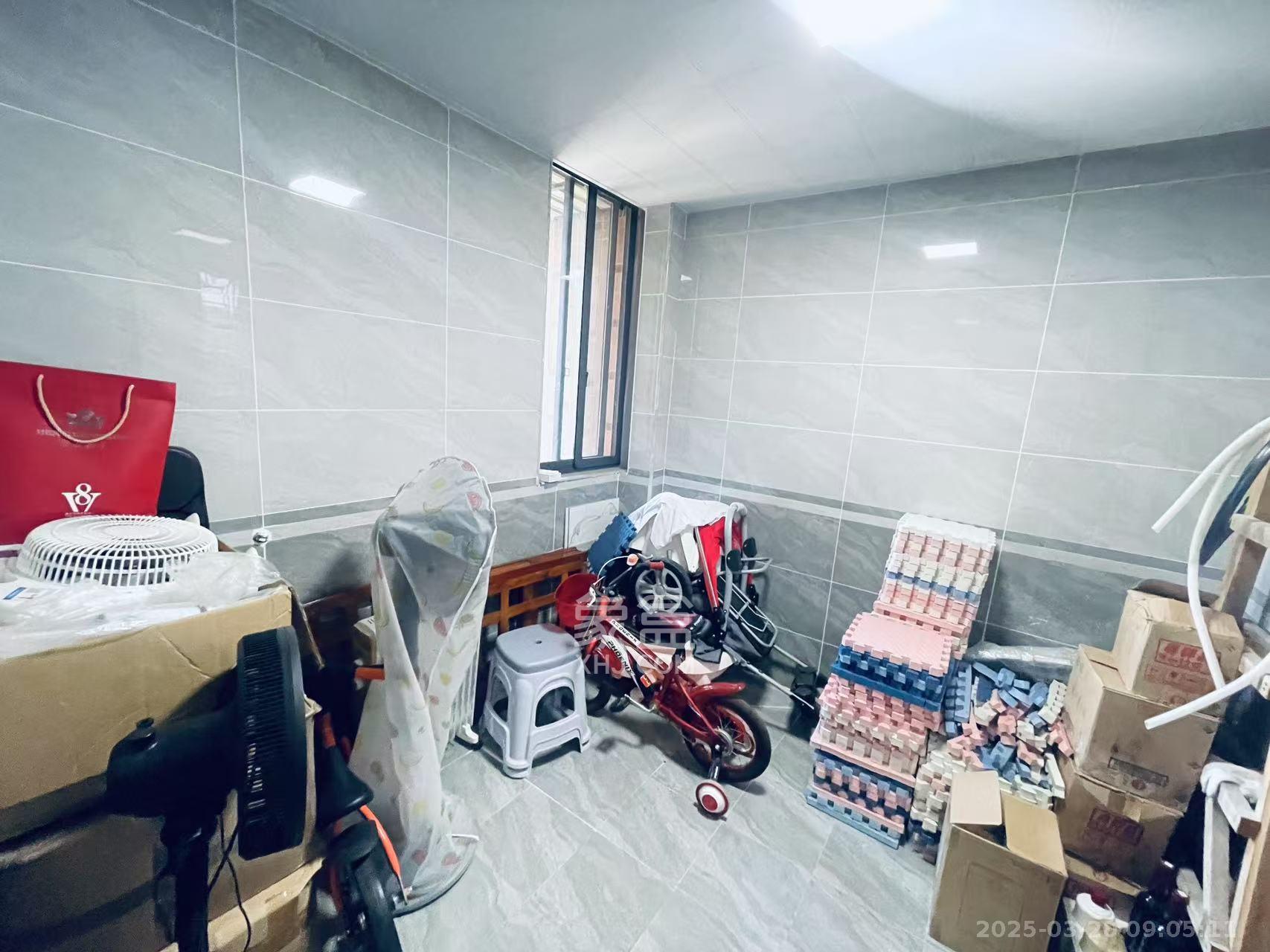 金霞华庭 3室2厅2卫 63.8万 金霞华庭 3室2厅2卫 63.8万室内图