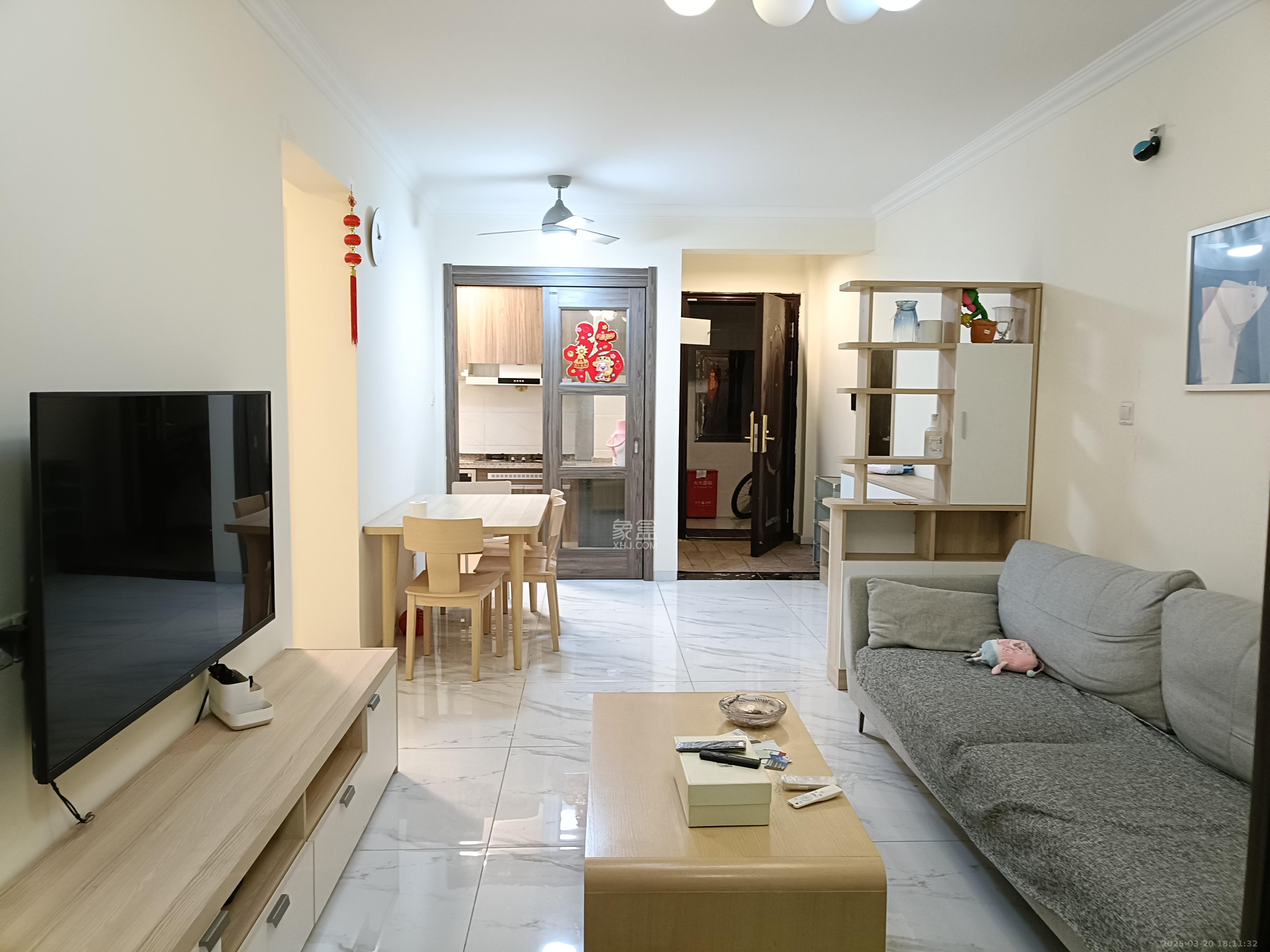 碧桂园公园壹号(凯怡茗苑) 3室2厅1卫 1600.0元/月 碧桂园公园壹号(凯怡茗苑) 3室2厅1卫 1600.0元/月室内图