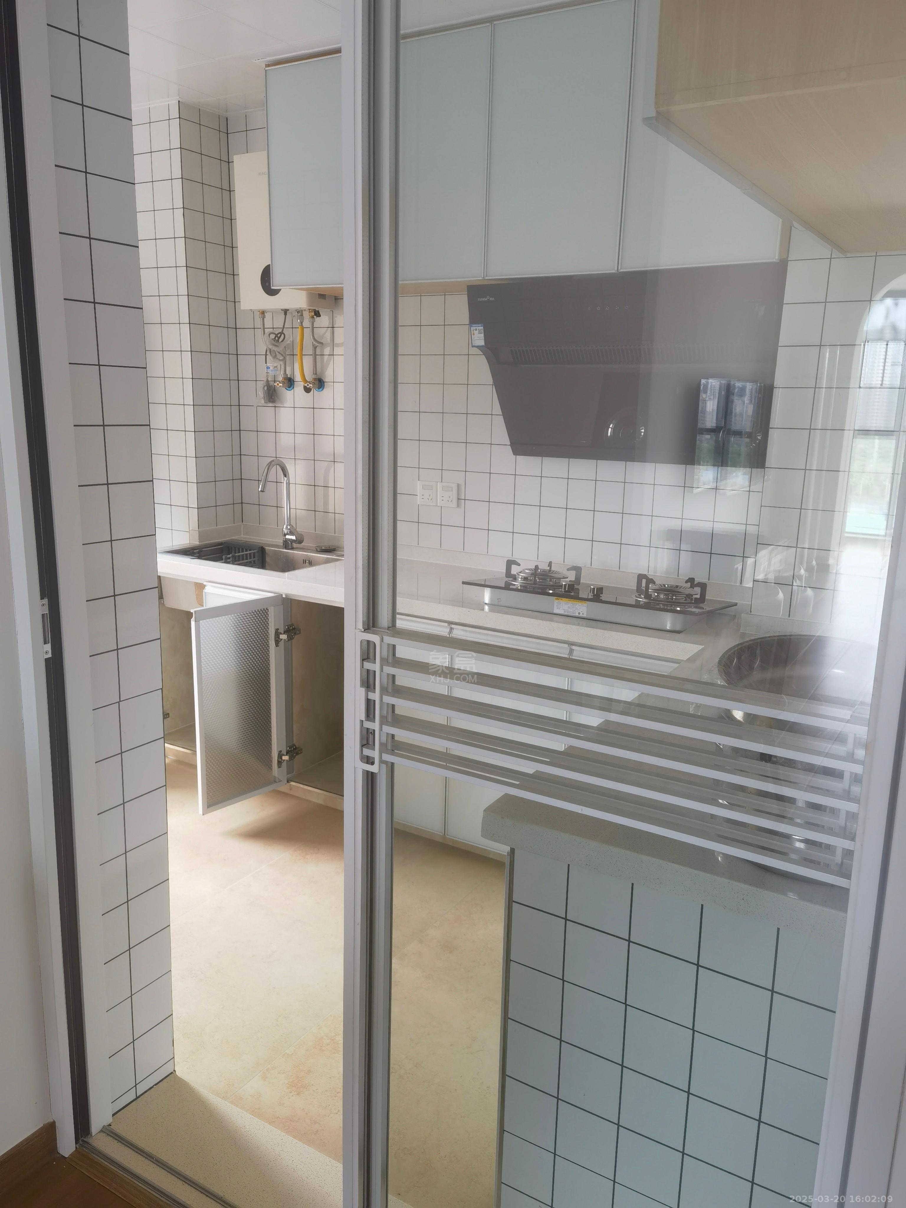 山水豪庭 2室2厅1卫 1800.0元/月 山水豪庭 2室2厅1卫 1800.0元/月室内图