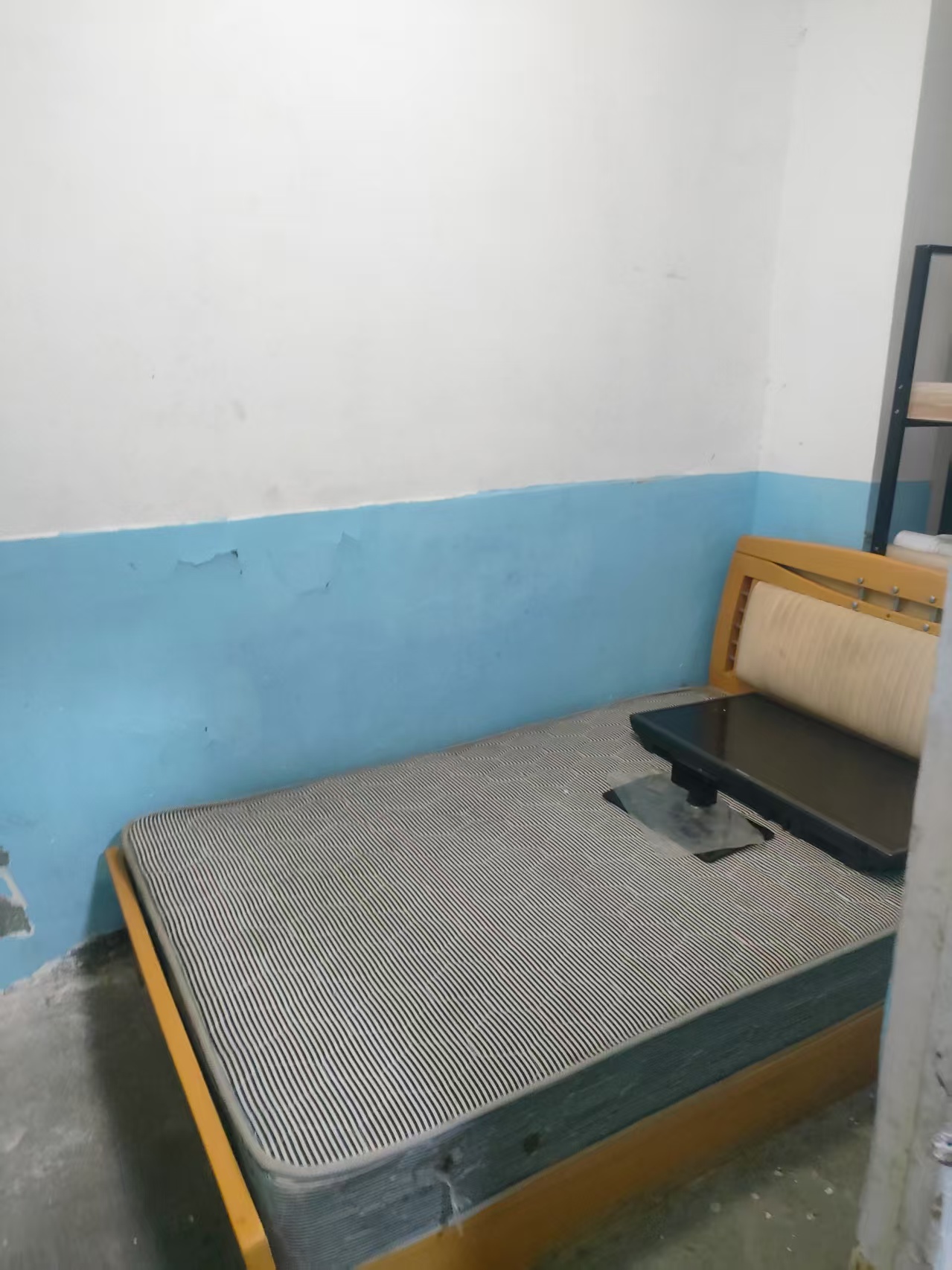 行署十单位家属房  3室1厅1卫    700.0元/月室内图