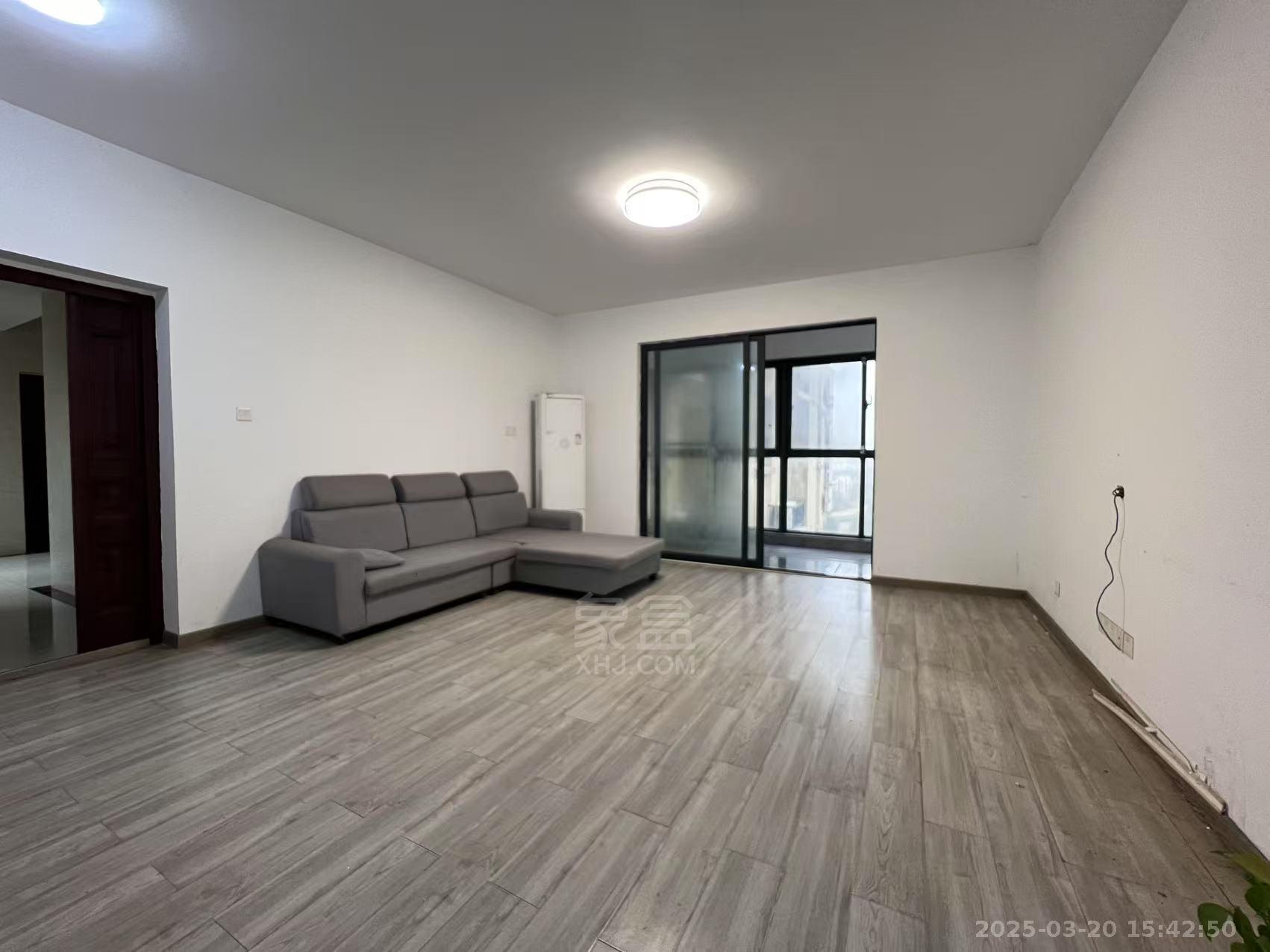 中建江湾壹号 4室2厅2卫 3200.0元/月 中建江湾壹号 4室2厅2卫 3200.0元/月小区图