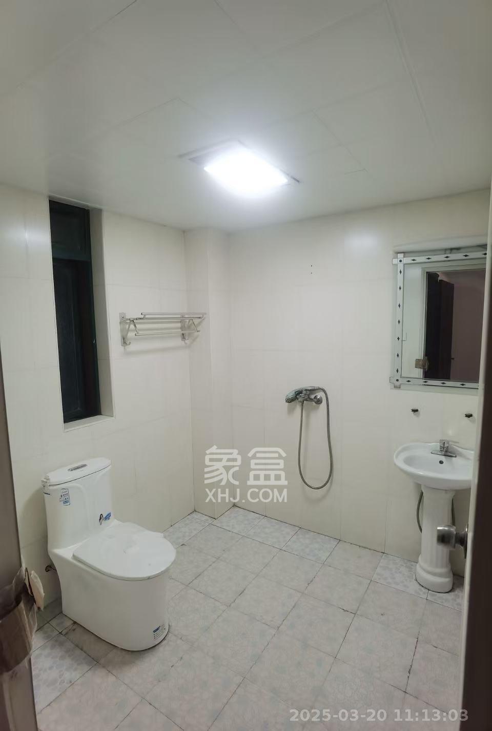 湘府东苑  3室2厅2卫   2800.00元/月室内图