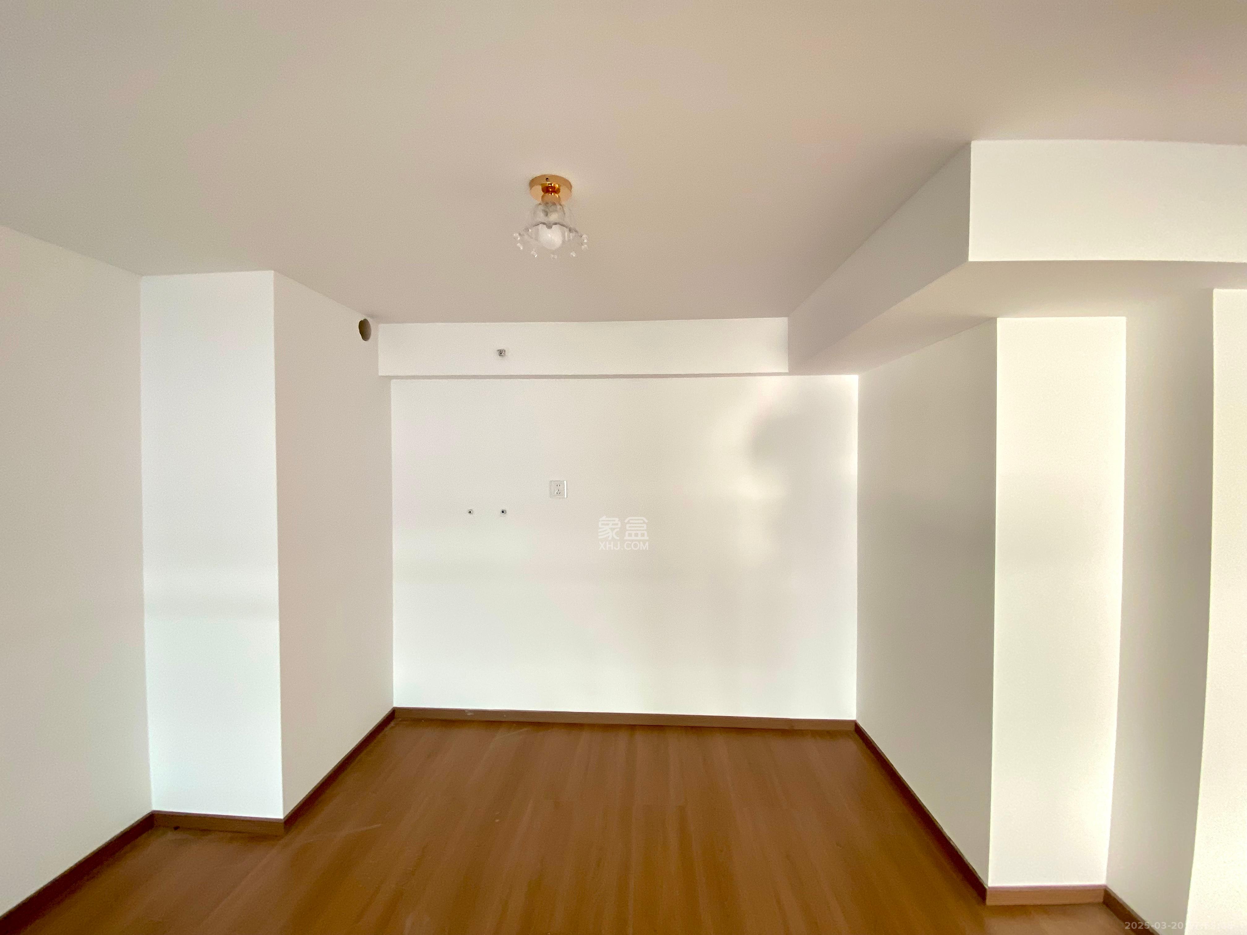 万科紫台  2室1厅1卫   2900.00元/月室内图