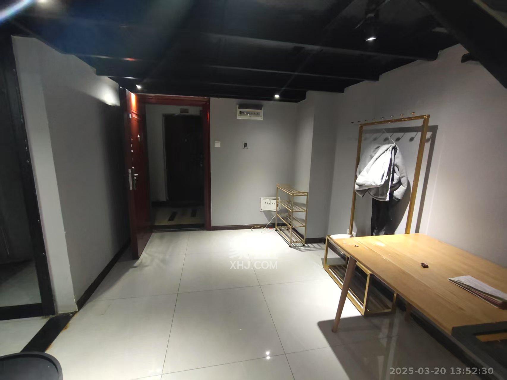 湖湾世景  1室1厅1卫   1400.00元/月室内图