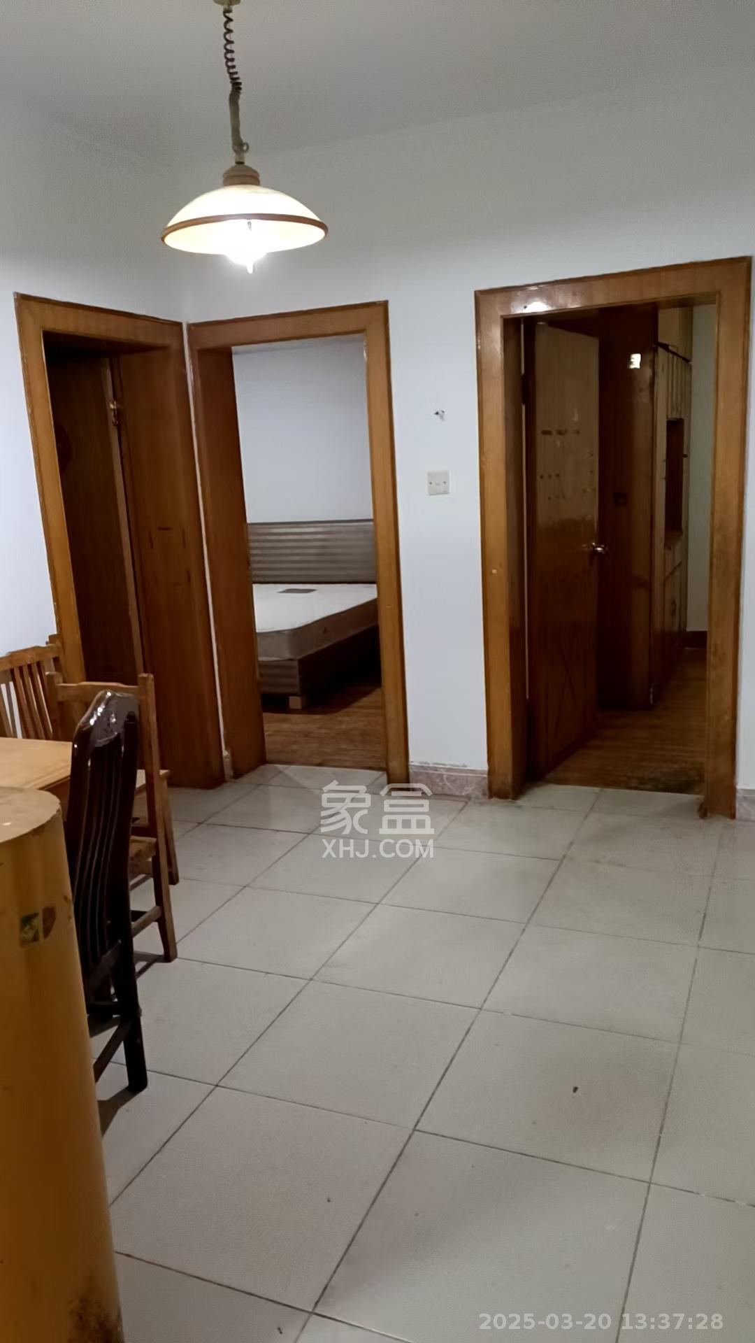 群芳园 3室2厅1卫 1600.0元/月 群芳园 3室2厅1卫 1600.0元/月室内图