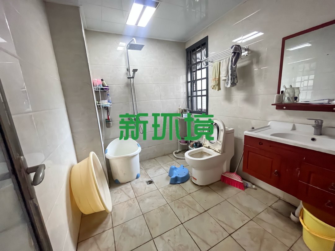 栗源小区  4室2厅2卫   75.00万室内图