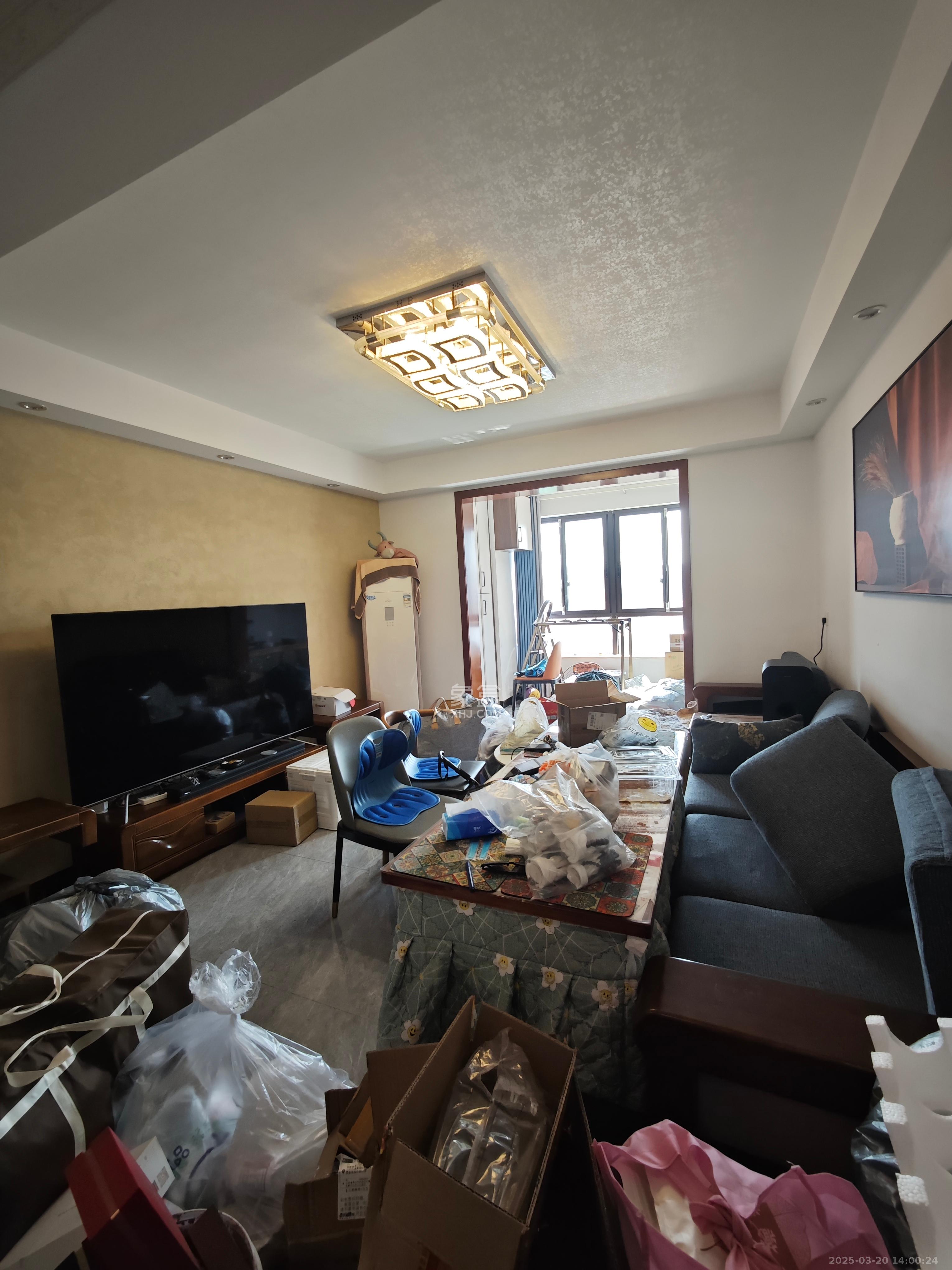 金地三千府(金地湖山樾、金地自在城)  2室2厅2卫    1700.0元/月 金地三千府(金地湖山樾、金地自在城)  2室2厅2卫    1700.0元/月