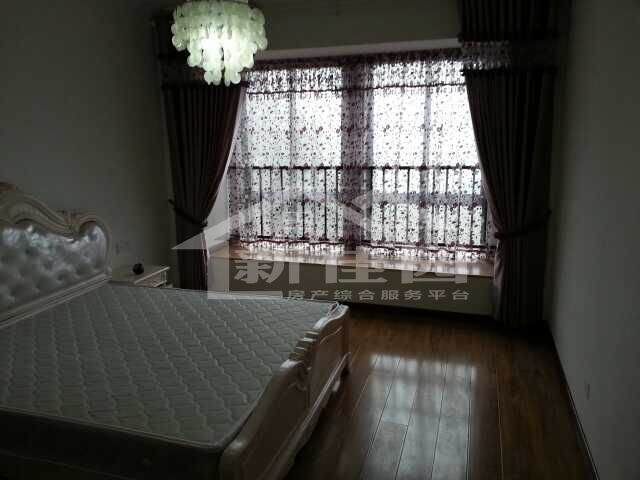 天门壹号  3室2厅2卫    2200.0元/月 天门壹号  3室2厅2卫    2200.0元/月室内图