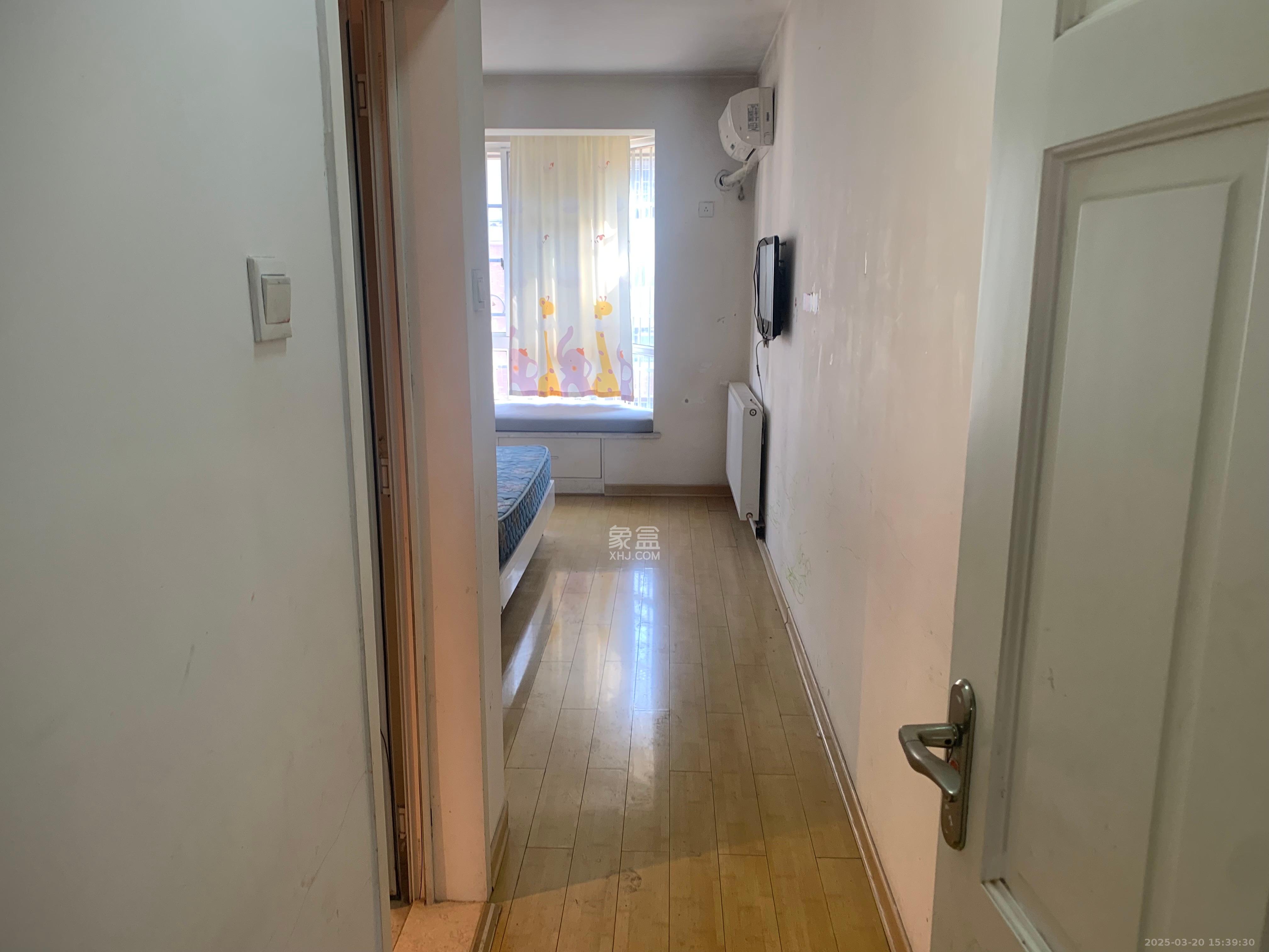 福乐康城 3室2厅2卫 2400.0元/月 福乐康城 3室2厅2卫 2400.0元/月室内图