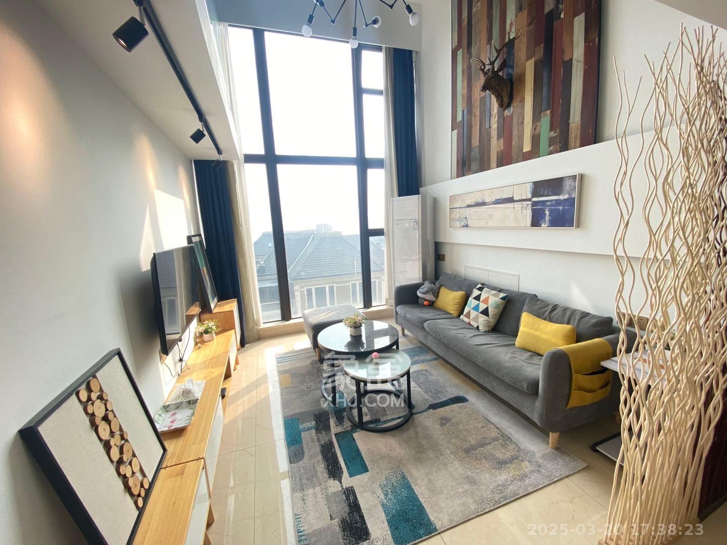 达美溪湖湾 1室2厅1卫 4200.0元/月 达美溪湖湾 1室2厅1卫 4200.0元/月室内图