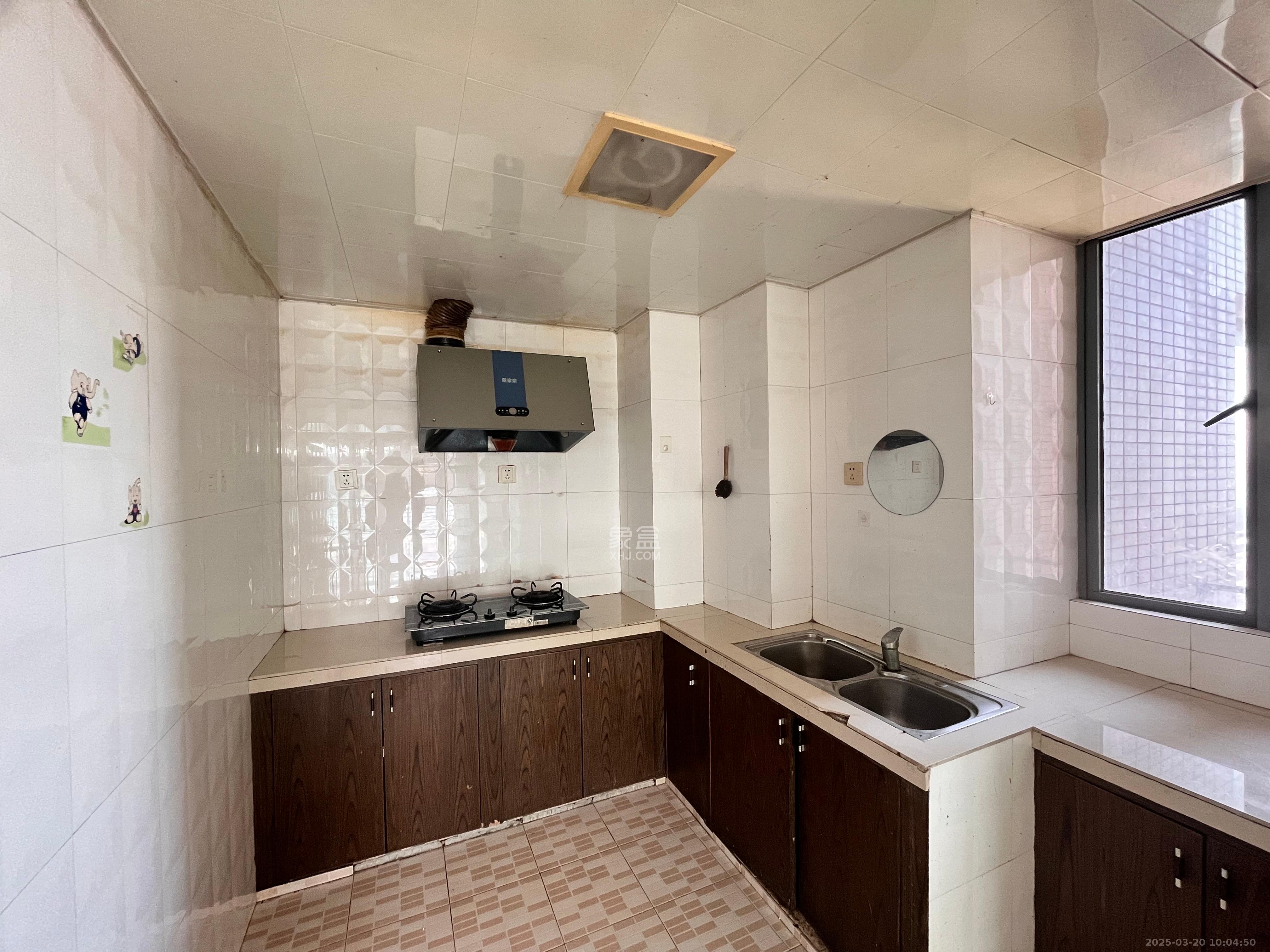 滨江君悦香邸 2室2厅1卫 2000.0元/月 滨江君悦香邸 2室2厅1卫 2000.0元/月室内图