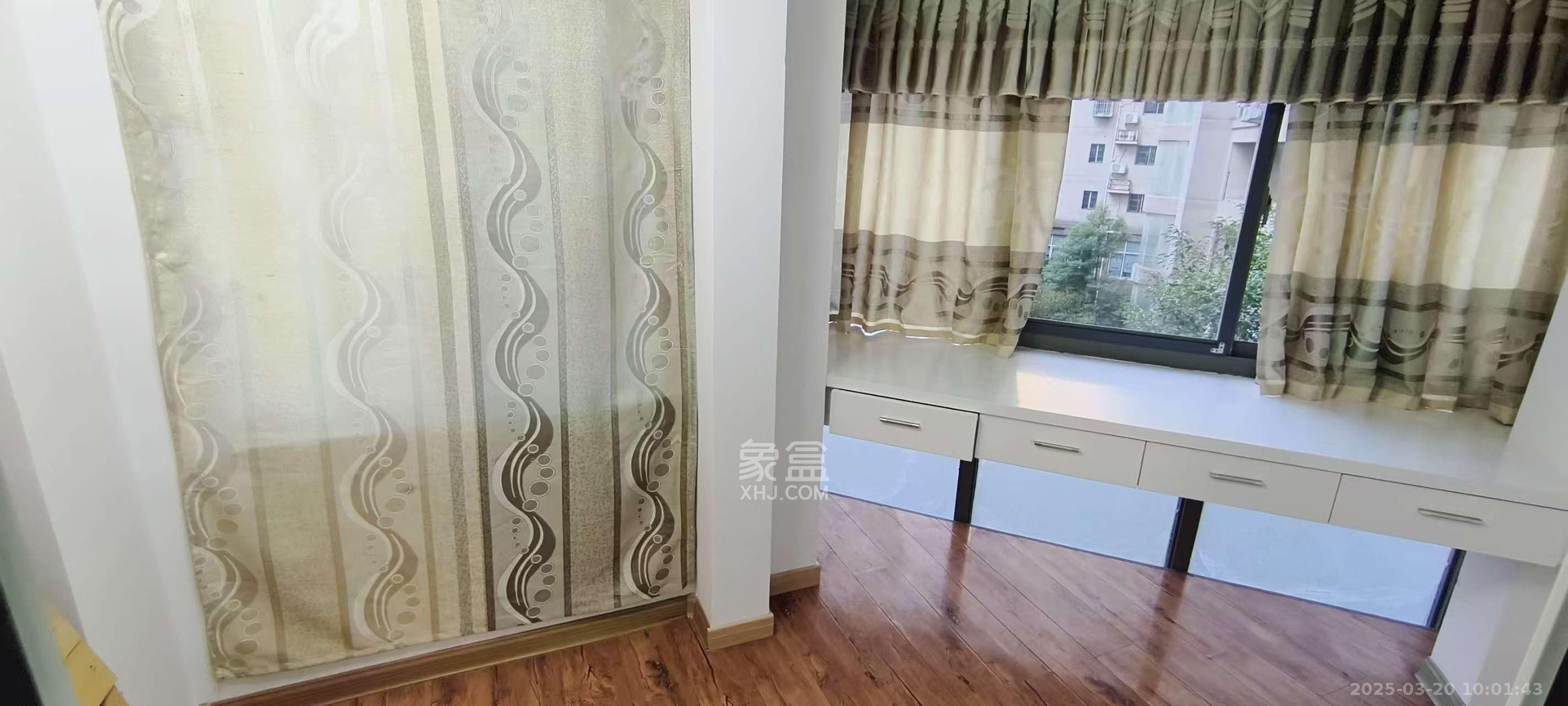 建鑫二期  1室1厅1卫   1200.00元/月室内图
