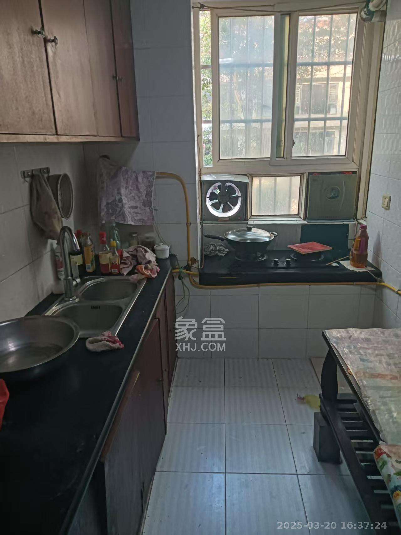 御景龙城  3室2厅2卫    1700.0元/月室内图